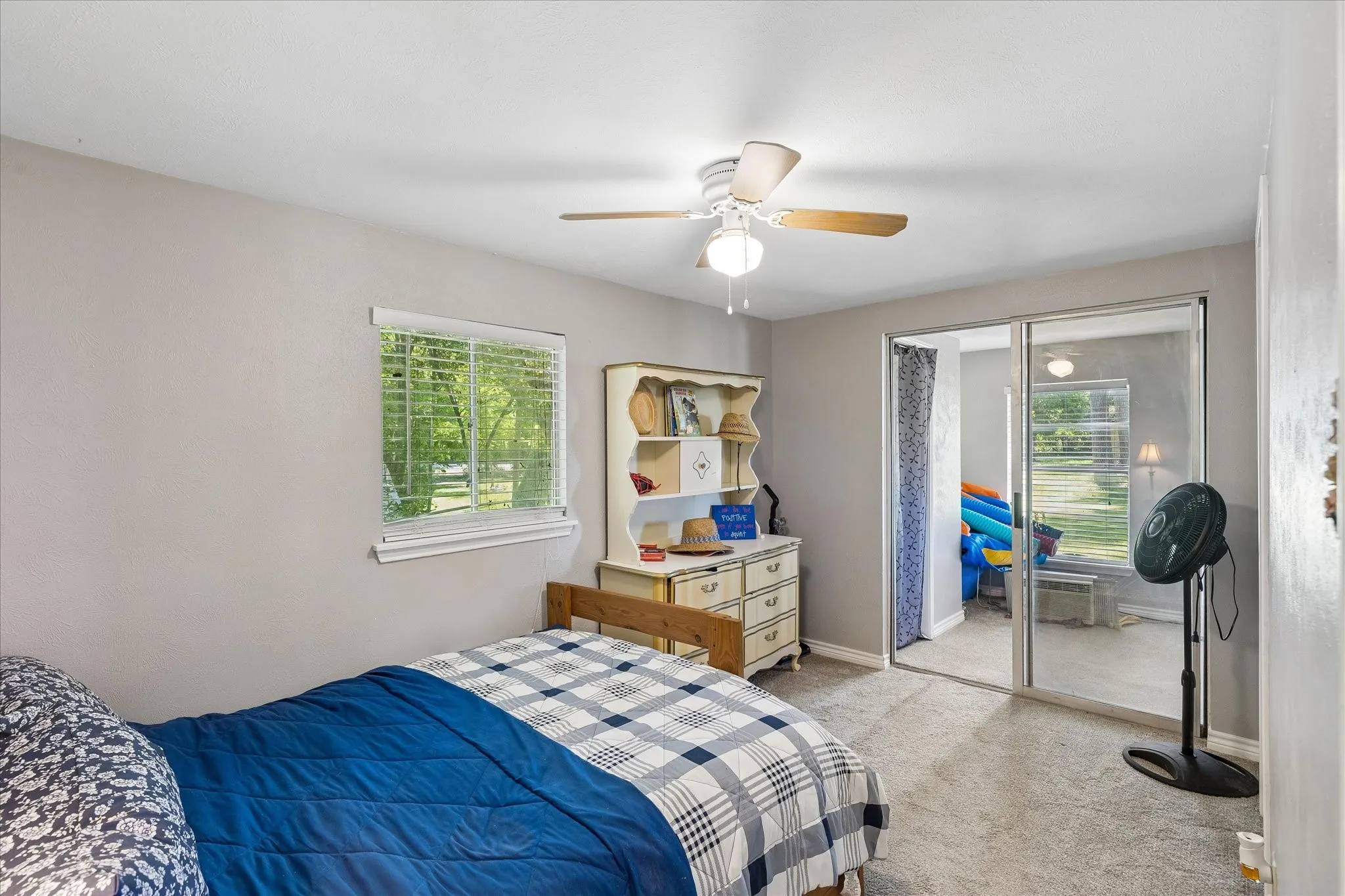 Single Family Residence For Sale in Parker County , 2435 E Lake Drive, Weatherford, Texas 76087, 3 Bedroom, 2 Bathroom, Garage spaces, 1,260 Sqft, built in 1960, mls#21288342, Real Estate Agent in Weatherford, Homes For Sale in Parker county, Homes For Sale in Weatherford, Realtor in Weatherford Texas, Real Estate Brokerage Independent Realty Texas, Luminita Cordes Realtor