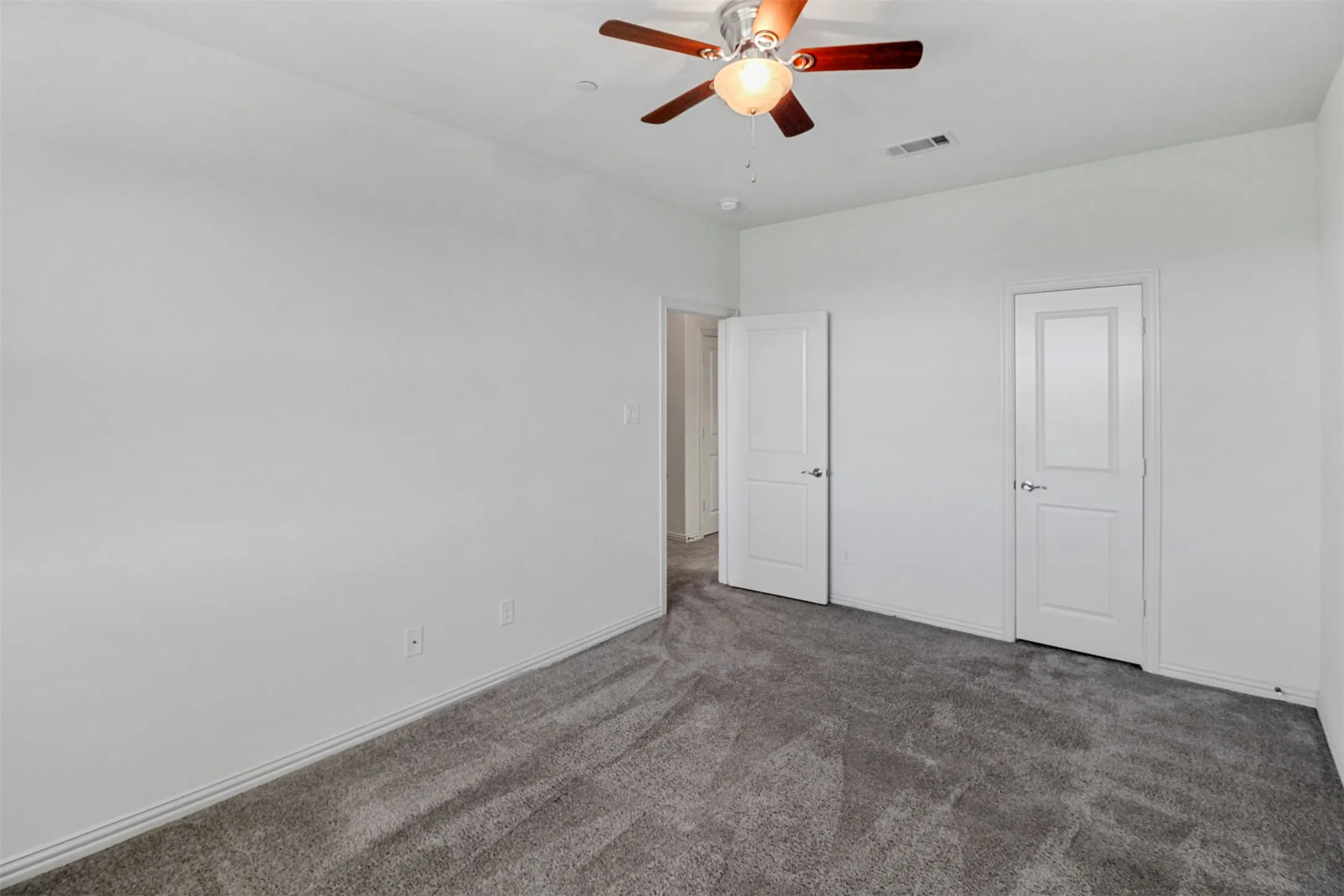 Townhouse For Rent in Collin County , 5208 Mcpherson Lane, Mc Kinney, Texas 75070, 3 Bedroom, 3 Bathroom, 2 Garage spaces, 1,695 Sqft, built in 2018, mls#21295531, Real Estate Agent in Mc Kinney, Homes For Rent in Collin county, Homes For Rent in Mc Kinney, Realtor in Mc Kinney Texas, Real Estate Brokerage Independent Realty Texas, Luminita Cordes Realtor