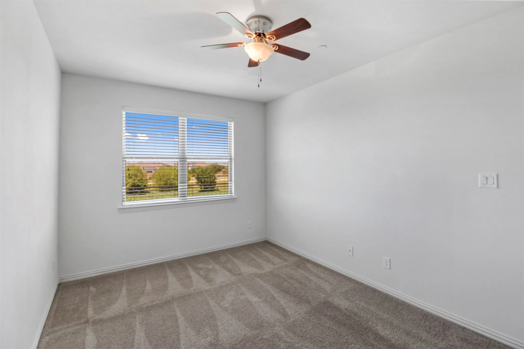 Townhouse For Rent in Collin County , 5208 Mcpherson Lane, Mc Kinney, Texas 75070, 3 Bedroom, 3 Bathroom, 2 Garage spaces, 1,695 Sqft, built in 2018, mls#21295531, Real Estate Agent in Mc Kinney, Homes For Rent in Collin county, Homes For Rent in Mc Kinney, Realtor in Mc Kinney Texas, Real Estate Brokerage Independent Realty Texas, Luminita Cordes Realtor