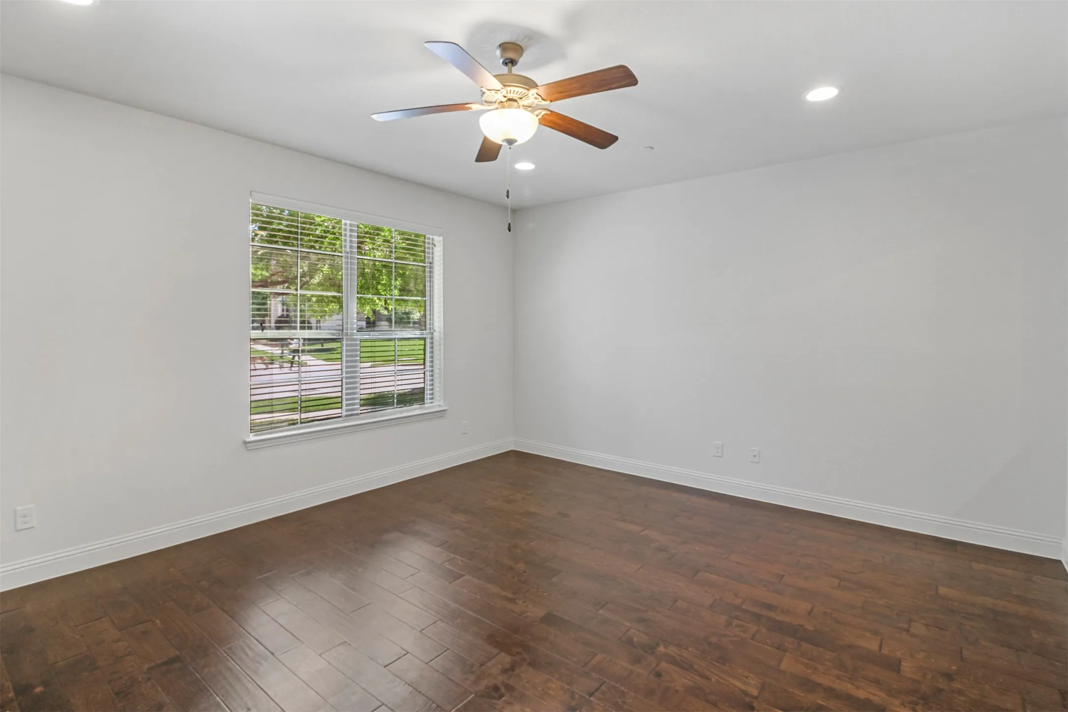 Townhouse For Rent in Collin County , 5208 Mcpherson Lane, Mc Kinney, Texas 75070, 3 Bedroom, 3 Bathroom, 2 Garage spaces, 1,695 Sqft, built in 2018, mls#21295531, Real Estate Agent in Mc Kinney, Homes For Rent in Collin county, Homes For Rent in Mc Kinney, Realtor in Mc Kinney Texas, Real Estate Brokerage Independent Realty Texas, Luminita Cordes Realtor