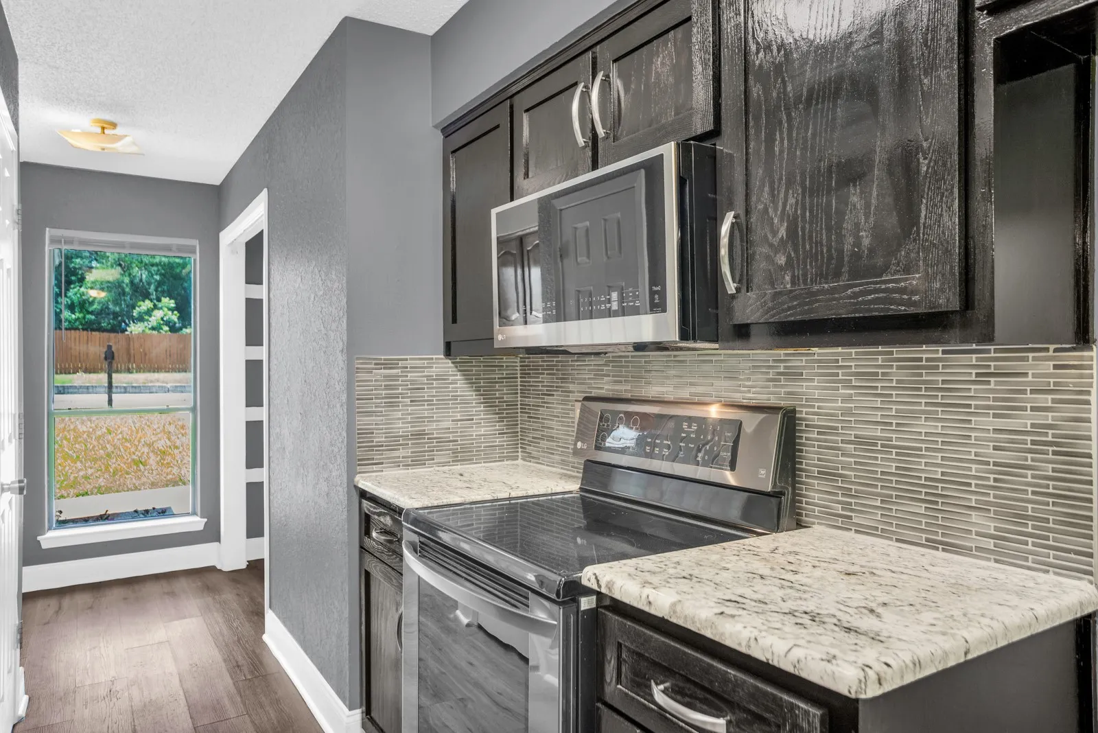Single Family Residence For Sale in Dallas County , 4904 Brookhollow Drive, Sachse, Texas 75048, 3 Bedroom, 2 Bathroom, 1 Garage spaces, 1,276 Sqft, built in 1983, mls#21295512, Real Estate Agent in Sachse, Homes For Sale in Dallas county, Homes For Sale in Sachse, Realtor in Sachse Texas, Real Estate Brokerage Independent Realty Texas, Luminita Cordes Realtor