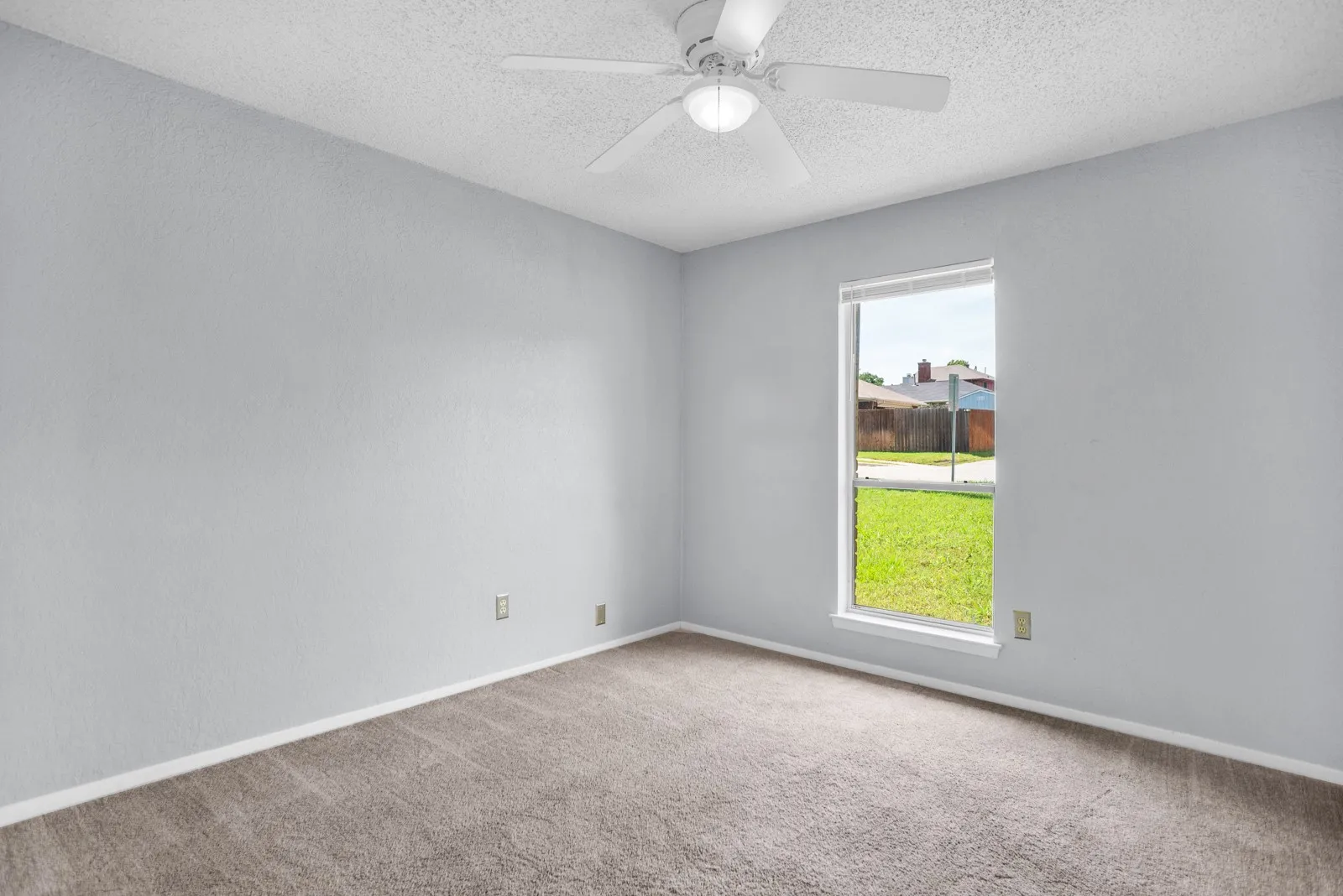 Single Family Residence For Sale in Dallas County , 4904 Brookhollow Drive, Sachse, Texas 75048, 3 Bedroom, 2 Bathroom, 1 Garage spaces, 1,276 Sqft, built in 1983, mls#21295512, Real Estate Agent in Sachse, Homes For Sale in Dallas county, Homes For Sale in Sachse, Realtor in Sachse Texas, Real Estate Brokerage Independent Realty Texas, Luminita Cordes Realtor