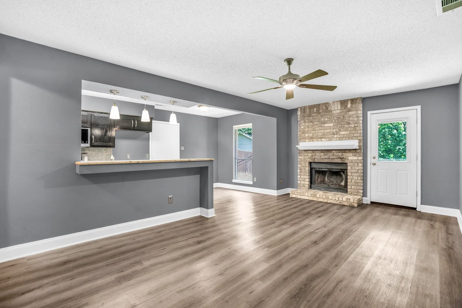 Single Family Residence For Sale in Dallas County , 4904 Brookhollow Drive, Sachse, Texas 75048, 3 Bedroom, 2 Bathroom, 1 Garage spaces, 1,276 Sqft, built in 1983, mls#21295512, Real Estate Agent in Sachse, Homes For Sale in Dallas county, Homes For Sale in Sachse, Realtor in Sachse Texas, Real Estate Brokerage Independent Realty Texas, Luminita Cordes Realtor
