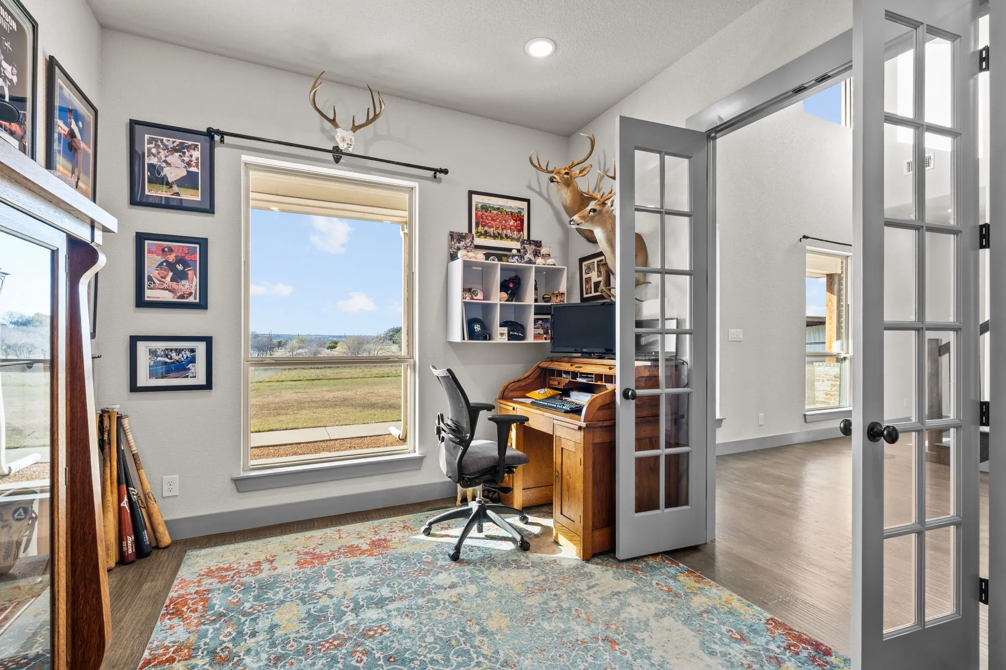 Single Family Residence For Sale in Parker County , 4747 Kelly Road, Aledo, Texas 76008, 4 Bedrooms, 6 Bathrooms, 3 Garage spaces, 4,155 Sqft, built in 2012, Price $2,300,000, mls#21256387, Real Estate Agent in Aledo, Homes For Sale in Parker county, Homes For Sale in Aledo, Realtor in Aledo Texas, Real Estate Brokerage Independent Realty Texas, Luminita Cordes Realtor