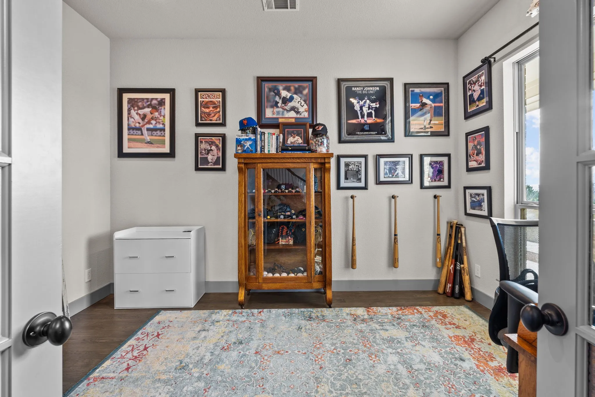 Single Family Residence For Sale in Parker County , 4747 Kelly Road, Aledo, Texas 76008, 4 Bedrooms, 6 Bathrooms, 3 Garage spaces, 4,155 Sqft, built in 2012, Price $2,300,000, mls#21256387, Real Estate Agent in Aledo, Homes For Sale in Parker county, Homes For Sale in Aledo, Realtor in Aledo Texas, Real Estate Brokerage Independent Realty Texas, Luminita Cordes Realtor