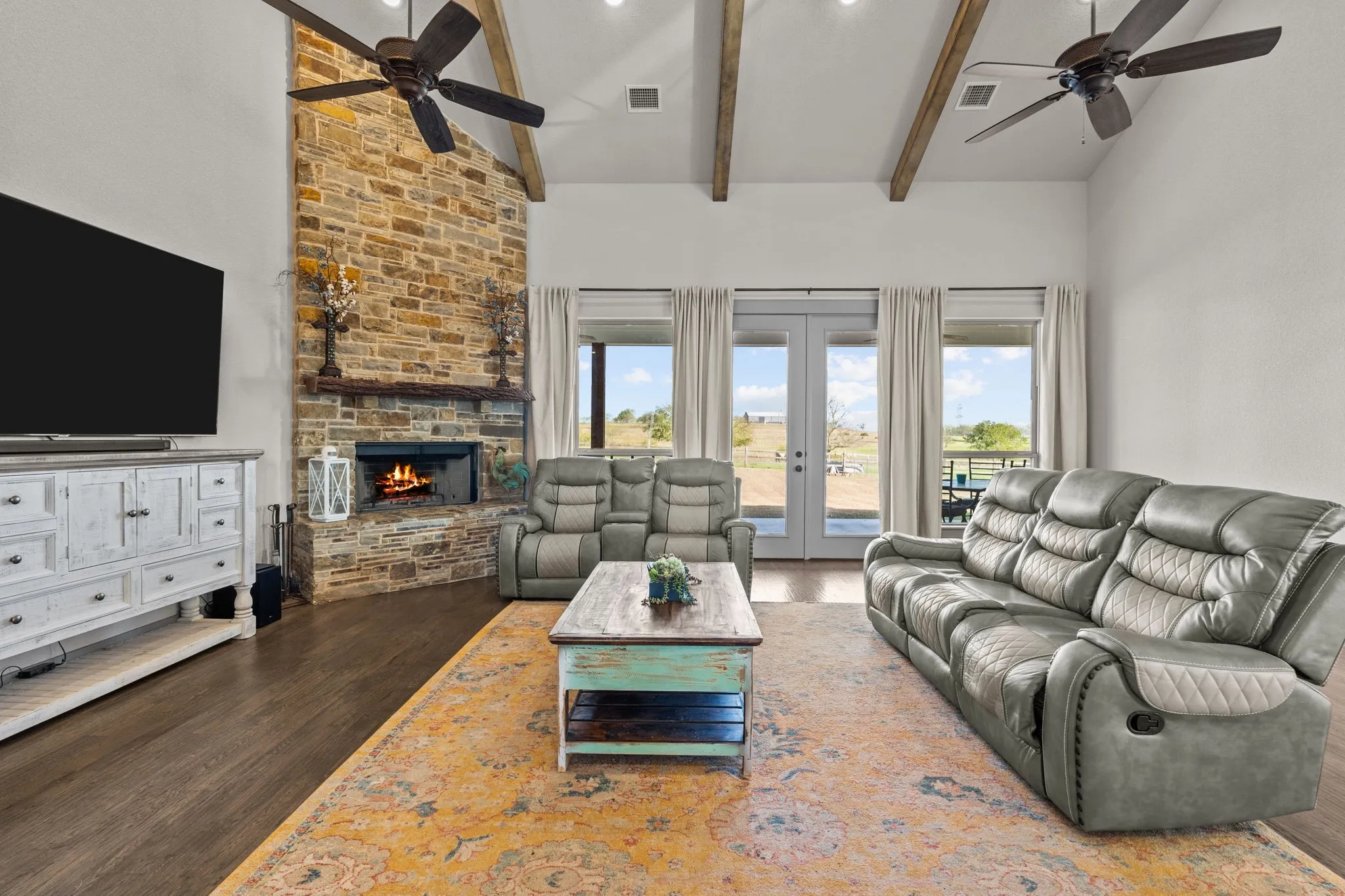 Single Family Residence For Sale in Parker County , 4747 Kelly Road, Aledo, Texas 76008, 4 Bedrooms, 6 Bathrooms, 3 Garage spaces, 4,155 Sqft, built in 2012, Price $2,300,000, mls#21256387, Real Estate Agent in Aledo, Homes For Sale in Parker county, Homes For Sale in Aledo, Realtor in Aledo Texas, Real Estate Brokerage Independent Realty Texas, Luminita Cordes Realtor