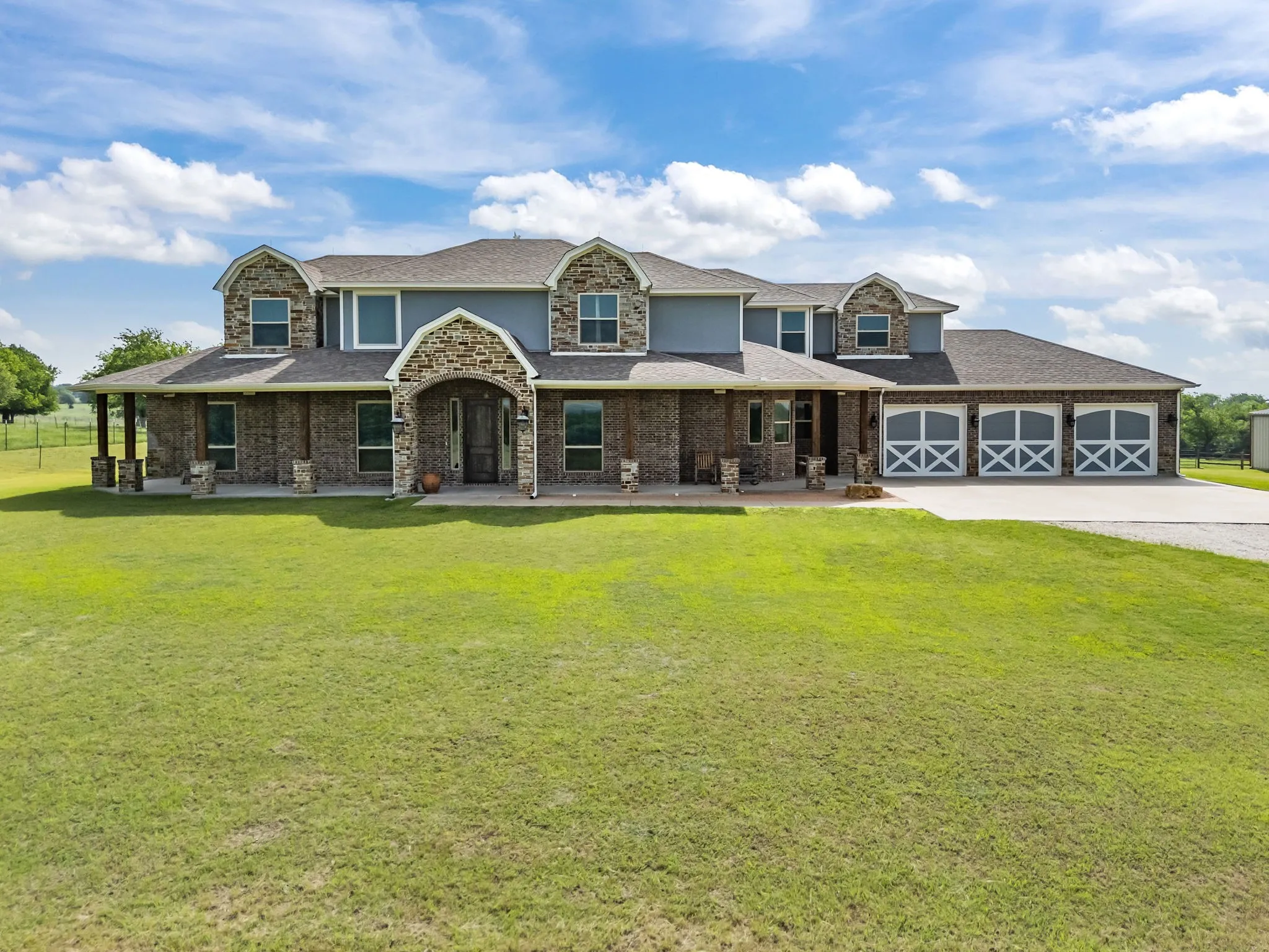 Single Family Residence For Sale in Parker County , 4747 Kelly Road, Aledo, Texas 76008, 4 Bedrooms, 6 Bathrooms, 3 Garage spaces, 4,155 Sqft, built in 2012, Price $2,300,000, mls#21256387, Real Estate Agent in Aledo, Homes For Sale in Parker county, Homes For Sale in Aledo, Realtor in Aledo Texas, Real Estate Brokerage Independent Realty Texas, Luminita Cordes Realtor