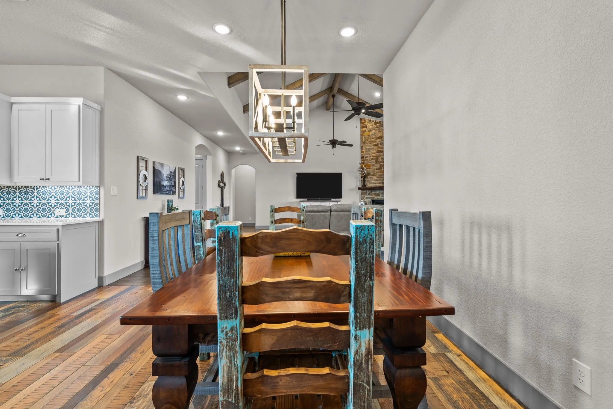Single Family Residence For Sale in Parker County , 4747 Kelly Road, Aledo, Texas 76008, 4 Bedrooms, 6 Bathrooms, 3 Garage spaces, 4,155 Sqft, built in 2012, Price $2,300,000, mls#21256387, Real Estate Agent in Aledo, Homes For Sale in Parker county, Homes For Sale in Aledo, Realtor in Aledo Texas, Real Estate Brokerage Independent Realty Texas, Luminita Cordes Realtor