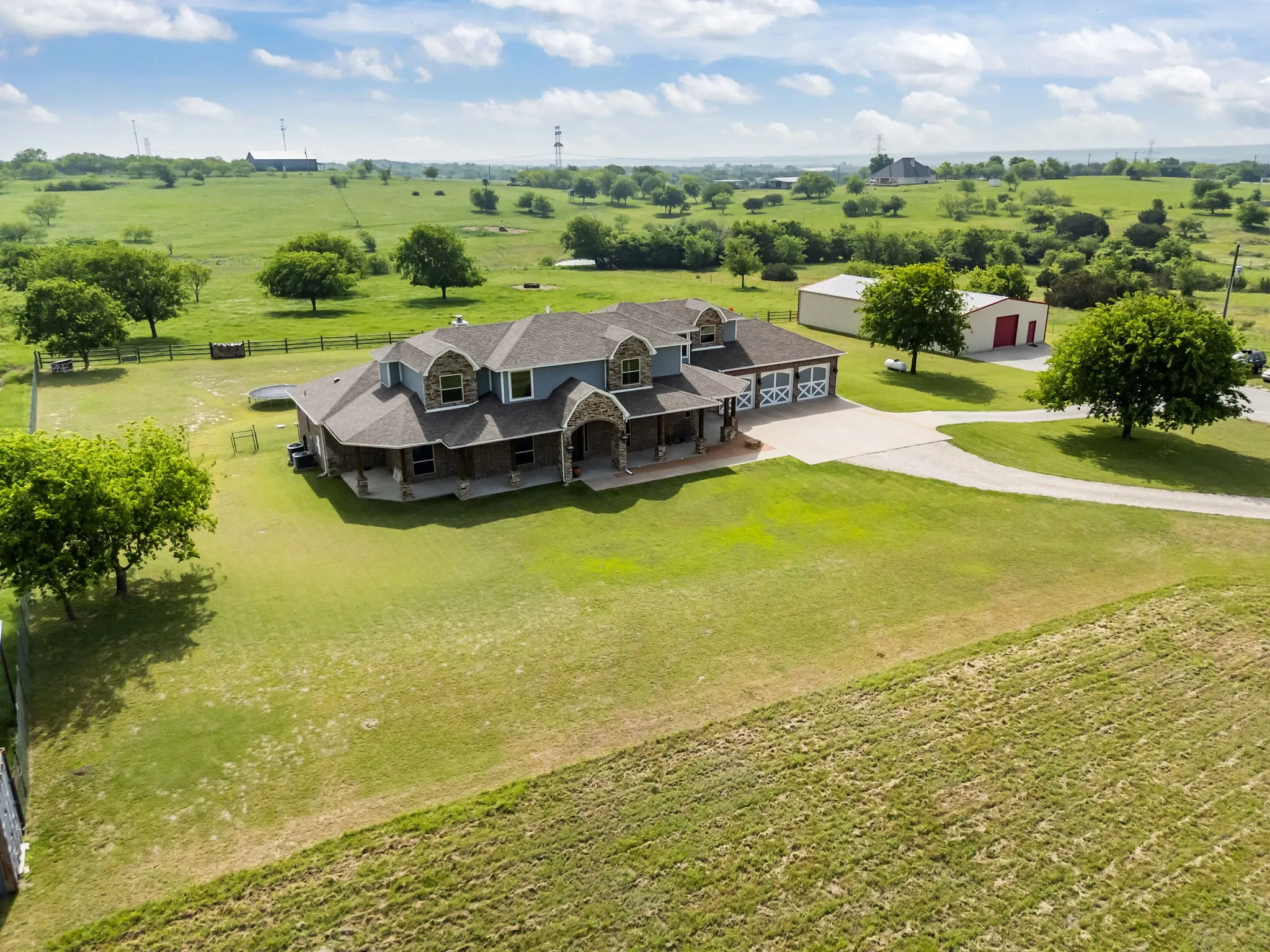 Single Family Residence For Sale in Parker County , 4747 Kelly Road, Aledo, Texas 76008, 4 Bedrooms, 6 Bathrooms, 3 Garage spaces, 4,155 Sqft, built in 2012, Price $2,300,000, mls#21256387, Real Estate Agent in Aledo, Homes For Sale in Parker county, Homes For Sale in Aledo, Realtor in Aledo Texas, Real Estate Brokerage Independent Realty Texas, Luminita Cordes Realtor