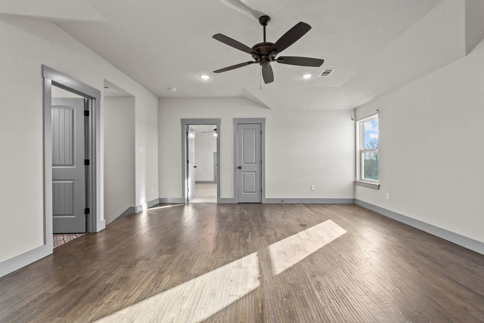 Single Family Residence For Sale in Parker County , 4747 Kelly Road, Aledo, Texas 76008, 4 Bedrooms, 6 Bathrooms, 3 Garage spaces, 4,155 Sqft, built in 2012, Price $2,300,000, mls#21256387, Real Estate Agent in Aledo, Homes For Sale in Parker county, Homes For Sale in Aledo, Realtor in Aledo Texas, Real Estate Brokerage Independent Realty Texas, Luminita Cordes Realtor