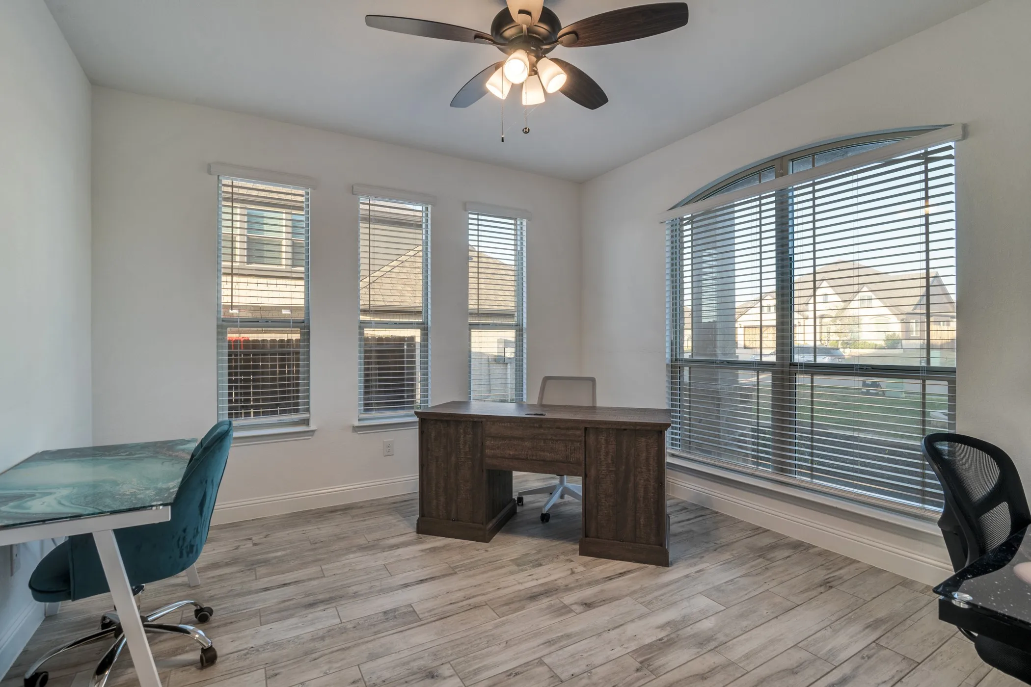Single Family Residence For Rent in Rockwall County , 2643 Perdenales Drive, Royse City, Texas 75189, 4 Bedroom, 3 Bathroom, 3 Garage spaces, 3,014 Sqft, built in 2021, mls#21295039, Real Estate Agent in Royse City, Homes For Rent in Rockwall county, Homes For Rent in Royse City, Realtor in Royse City Texas, Real Estate Brokerage Independent Realty Texas, Luminita Cordes Realtor