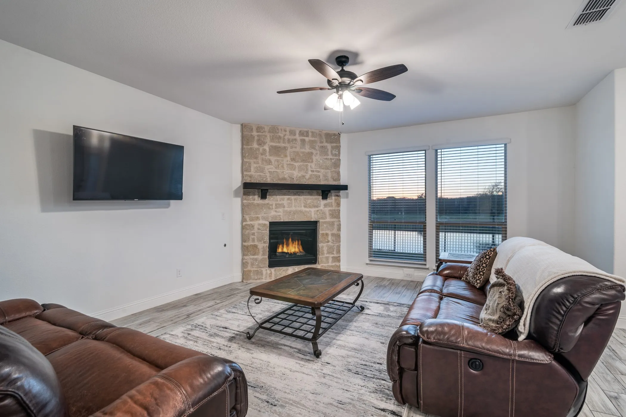 Single Family Residence For Rent in Rockwall County , 2643 Perdenales Drive, Royse City, Texas 75189, 4 Bedroom, 3 Bathroom, 3 Garage spaces, 3,014 Sqft, built in 2021, mls#21295039, Real Estate Agent in Royse City, Homes For Rent in Rockwall county, Homes For Rent in Royse City, Realtor in Royse City Texas, Real Estate Brokerage Independent Realty Texas, Luminita Cordes Realtor