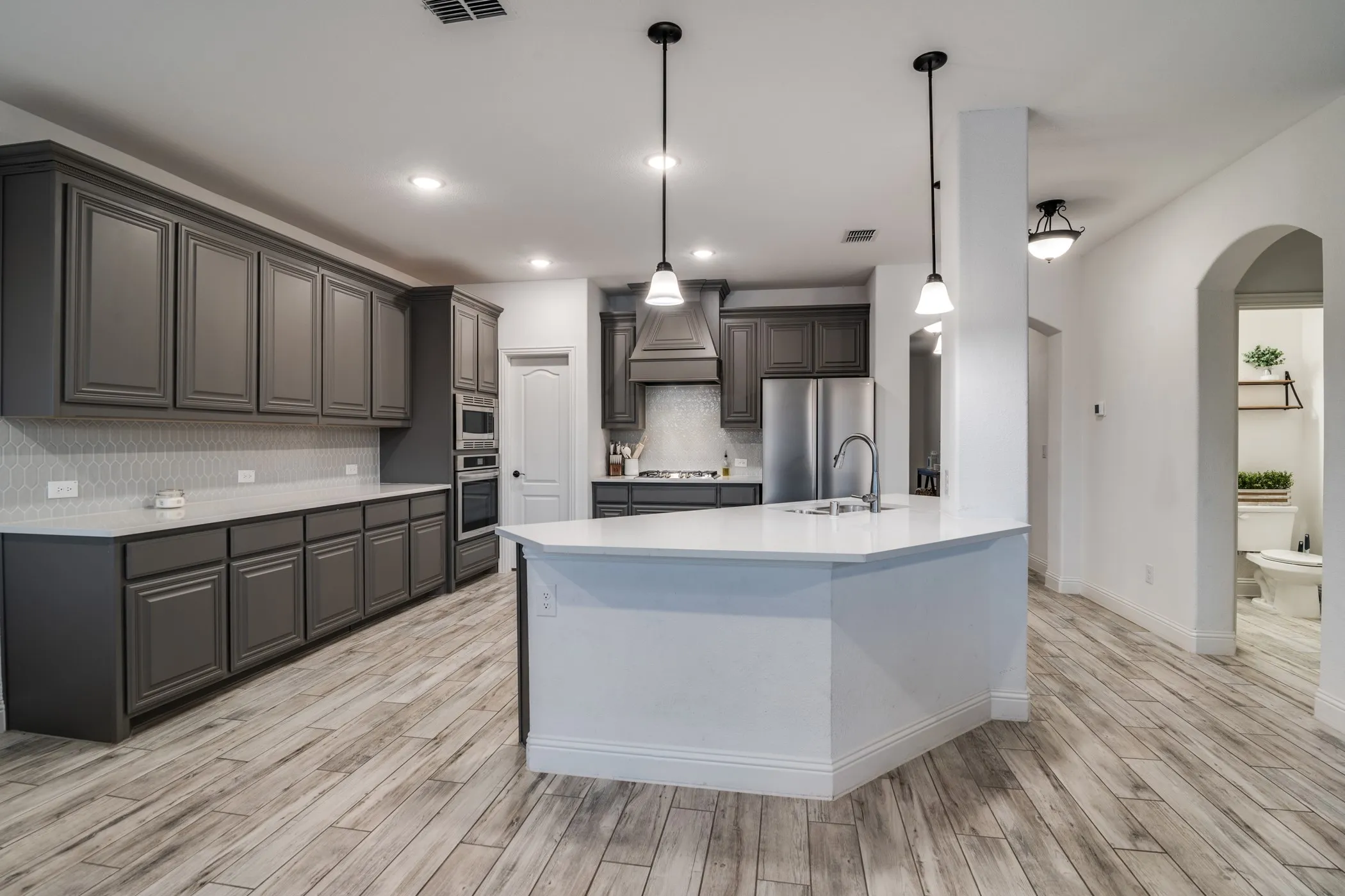Single Family Residence For Rent in Rockwall County , 2643 Perdenales Drive, Royse City, Texas 75189, 4 Bedroom, 3 Bathroom, 3 Garage spaces, 3,014 Sqft, built in 2021, mls#21295039, Real Estate Agent in Royse City, Homes For Rent in Rockwall county, Homes For Rent in Royse City, Realtor in Royse City Texas, Real Estate Brokerage Independent Realty Texas, Luminita Cordes Realtor