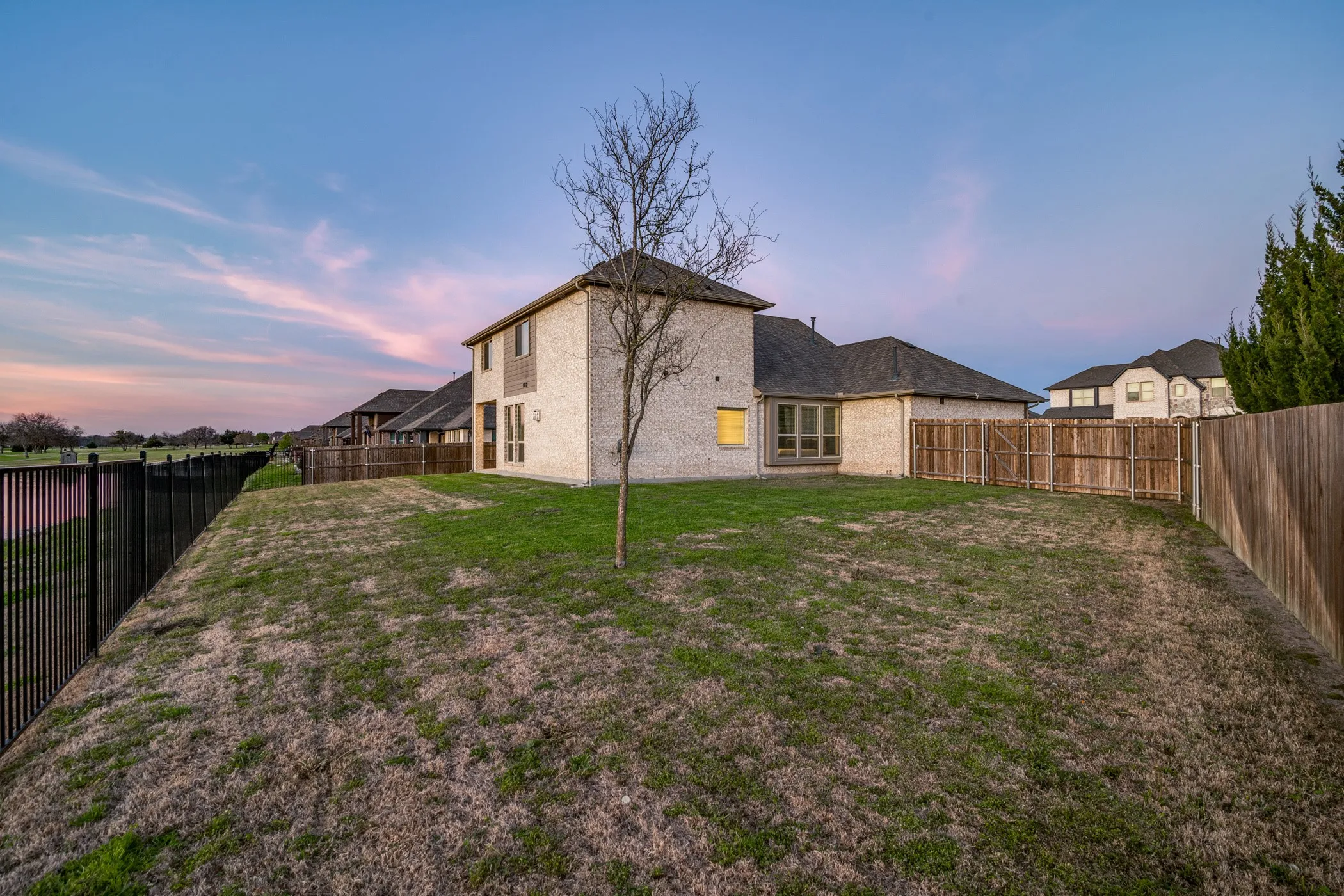 Single Family Residence For Rent in Rockwall County , 2643 Perdenales Drive, Royse City, Texas 75189, 4 Bedroom, 3 Bathroom, 3 Garage spaces, 3,014 Sqft, built in 2021, mls#21295039, Real Estate Agent in Royse City, Homes For Rent in Rockwall county, Homes For Rent in Royse City, Realtor in Royse City Texas, Real Estate Brokerage Independent Realty Texas, Luminita Cordes Realtor