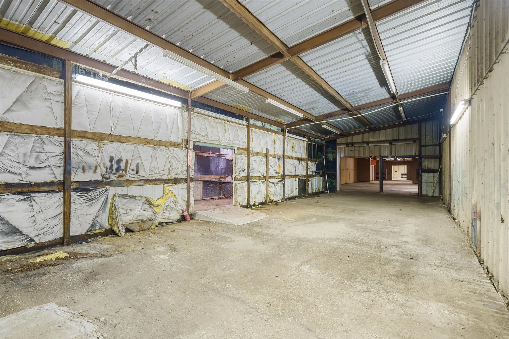 Warehouse For Sale in Van Zandt County , 7439 FM 314, Ben Wheeler, Texas 75754, 0, 0, Garage spaces, 0 Sqft, built in 1986, mls#21292867, Real Estate Agent in Ben Wheeler, Homes For Sale in Van Zandt county, Homes For Sale in Ben Wheeler, Realtor in Ben Wheeler Texas, Real Estate Brokerage Independent Realty Texas, Luminita Cordes Realtor