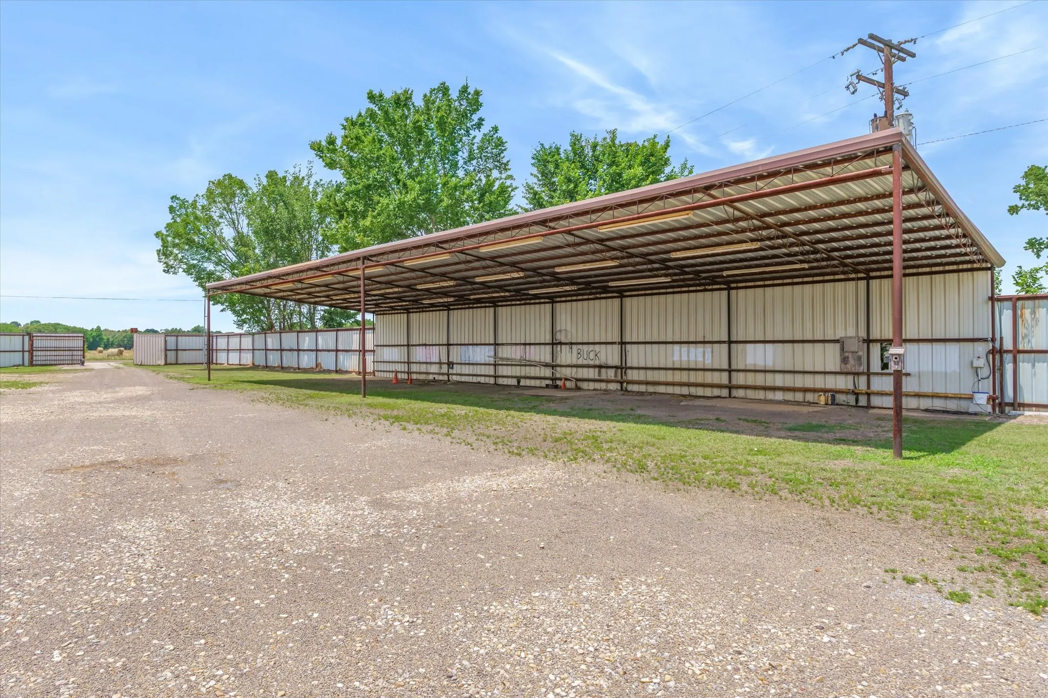 Warehouse For Sale in Van Zandt County , 7439 FM 314, Ben Wheeler, Texas 75754, 0, 0, Garage spaces, 0 Sqft, built in 1986, mls#21292867, Real Estate Agent in Ben Wheeler, Homes For Sale in Van Zandt county, Homes For Sale in Ben Wheeler, Realtor in Ben Wheeler Texas, Real Estate Brokerage Independent Realty Texas, Luminita Cordes Realtor