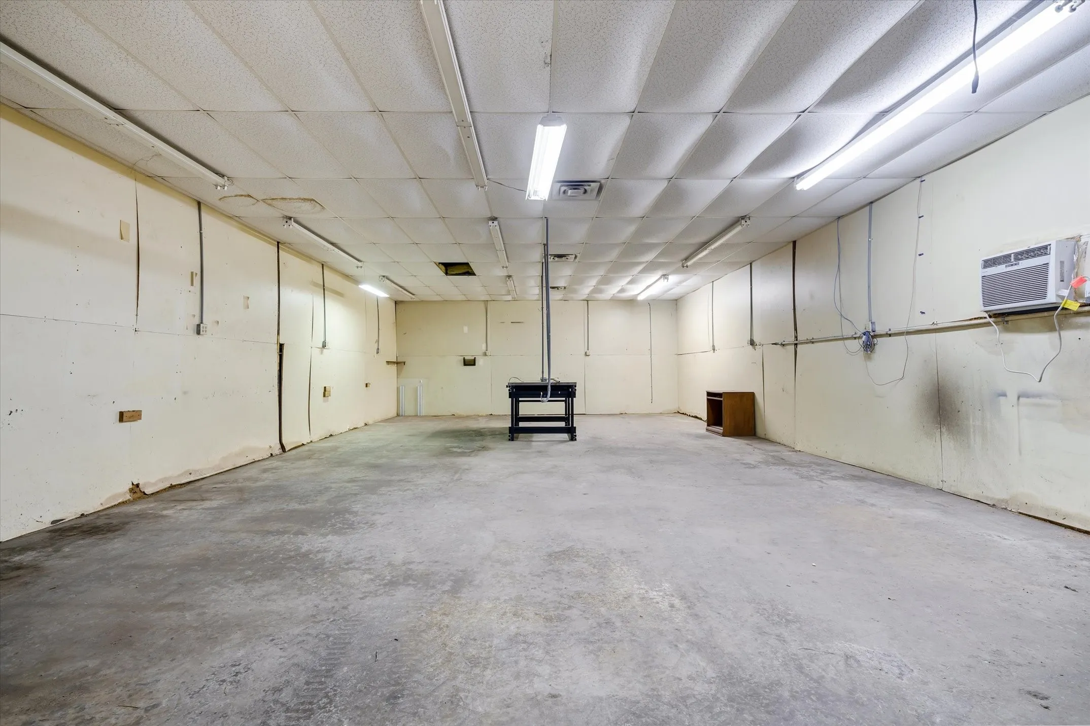 Warehouse For Sale in Van Zandt County , 7439 FM 314, Ben Wheeler, Texas 75754, 0, 0, Garage spaces, 0 Sqft, built in 1986, mls#21292867, Real Estate Agent in Ben Wheeler, Homes For Sale in Van Zandt county, Homes For Sale in Ben Wheeler, Realtor in Ben Wheeler Texas, Real Estate Brokerage Independent Realty Texas, Luminita Cordes Realtor