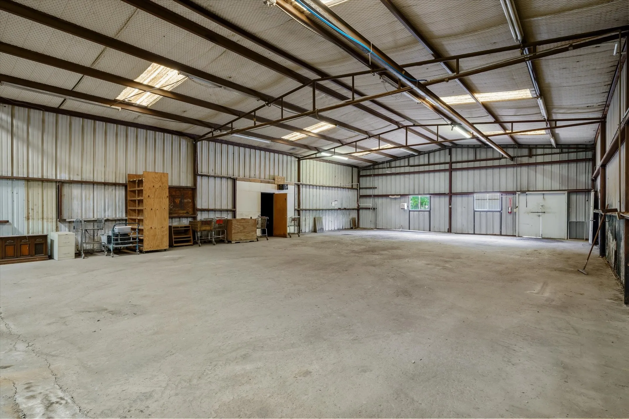 Warehouse For Sale in Van Zandt County , 7439 FM 314, Ben Wheeler, Texas 75754, 0, 0, Garage spaces, 0 Sqft, built in 1986, mls#21292867, Real Estate Agent in Ben Wheeler, Homes For Sale in Van Zandt county, Homes For Sale in Ben Wheeler, Realtor in Ben Wheeler Texas, Real Estate Brokerage Independent Realty Texas, Luminita Cordes Realtor