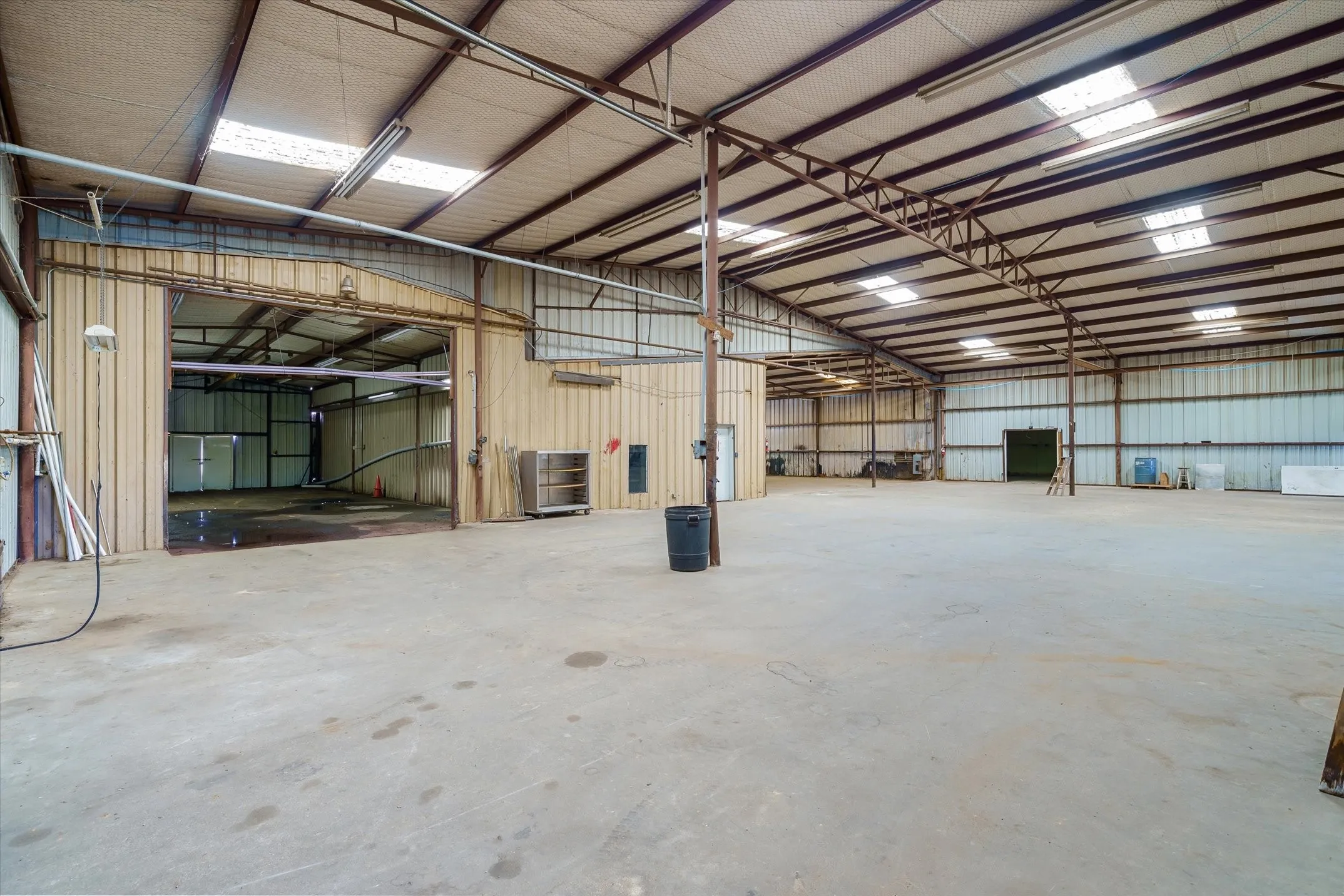 Warehouse For Sale in Van Zandt County , 7439 FM 314, Ben Wheeler, Texas 75754, 0, 0, Garage spaces, 0 Sqft, built in 1986, mls#21292867, Real Estate Agent in Ben Wheeler, Homes For Sale in Van Zandt county, Homes For Sale in Ben Wheeler, Realtor in Ben Wheeler Texas, Real Estate Brokerage Independent Realty Texas, Luminita Cordes Realtor