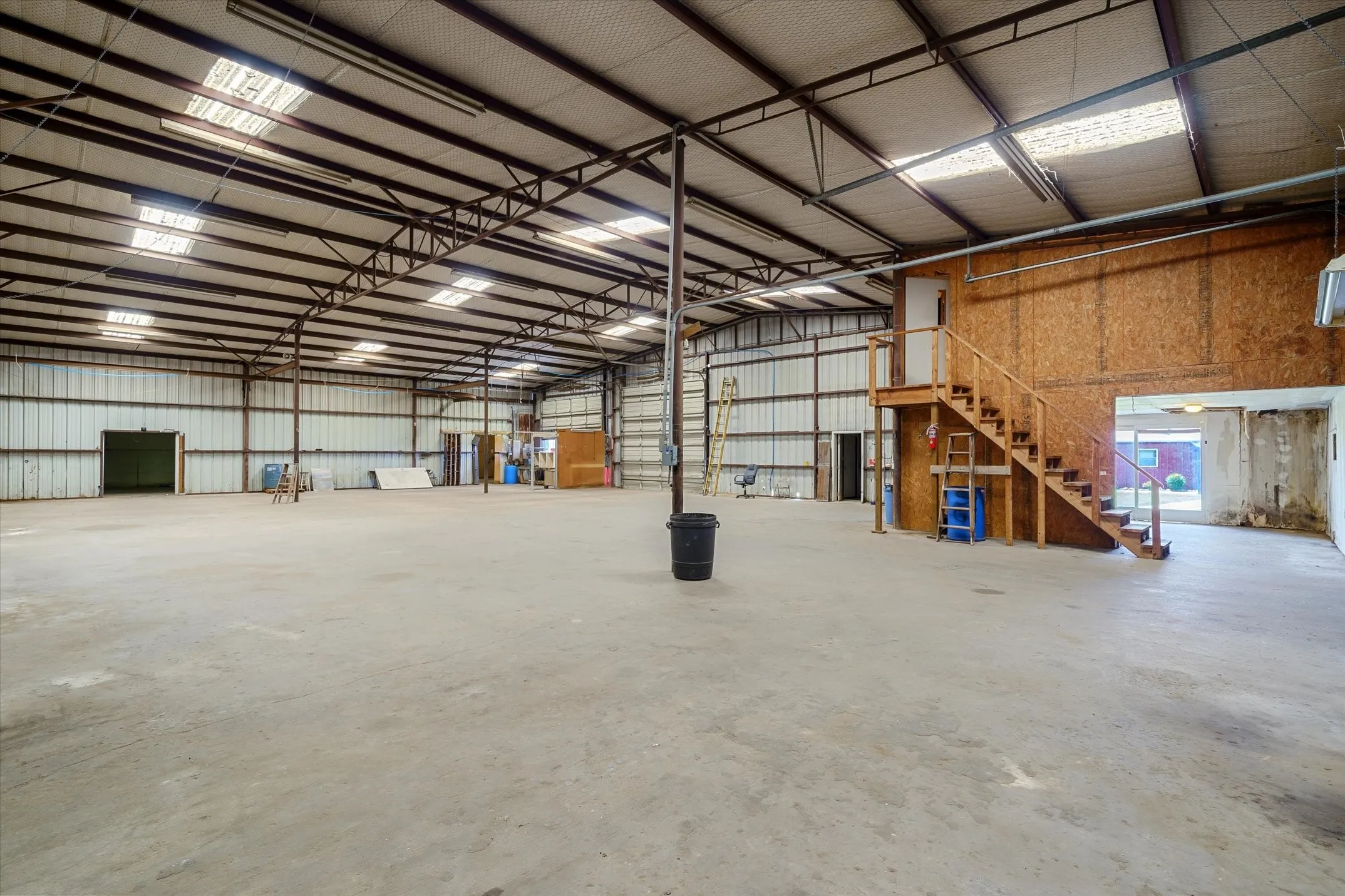Warehouse For Sale in Van Zandt County , 7439 FM 314, Ben Wheeler, Texas 75754, 0, 0, Garage spaces, 0 Sqft, built in 1986, mls#21292867, Real Estate Agent in Ben Wheeler, Homes For Sale in Van Zandt county, Homes For Sale in Ben Wheeler, Realtor in Ben Wheeler Texas, Real Estate Brokerage Independent Realty Texas, Luminita Cordes Realtor