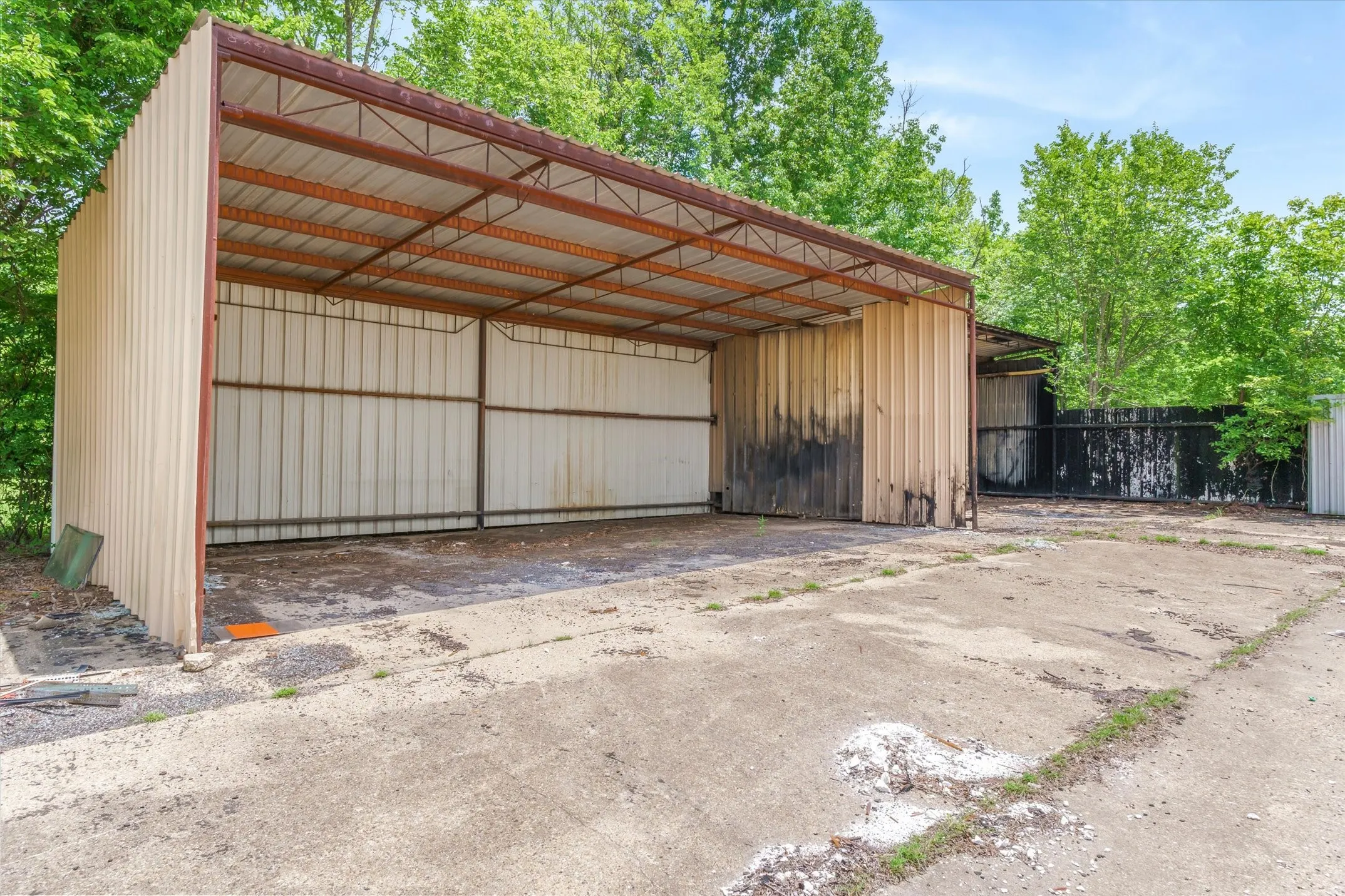Warehouse For Sale in Van Zandt County , 7439 FM 314, Ben Wheeler, Texas 75754, 0, 0, Garage spaces, 0 Sqft, built in 1986, mls#21292867, Real Estate Agent in Ben Wheeler, Homes For Sale in Van Zandt county, Homes For Sale in Ben Wheeler, Realtor in Ben Wheeler Texas, Real Estate Brokerage Independent Realty Texas, Luminita Cordes Realtor