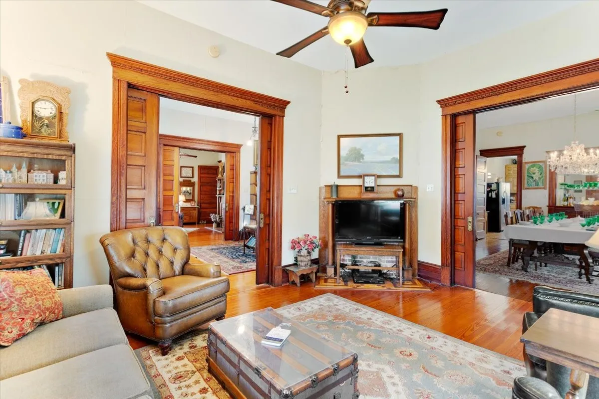 Single Family Residence For Sale in Fannin County , 704 E Main Street, Honey Grove, Texas 75446, 4 Bedroom, 4 Bathroom, 2 Garage spaces, 2,809 Sqft, built in 1905, mls#21295604, Real Estate Agent in Honey Grove, Homes For Sale in Fannin county, Homes For Sale in Honey Grove, Realtor in Honey Grove Texas, Real Estate Brokerage Independent Realty Texas, Luminita Cordes Realtor