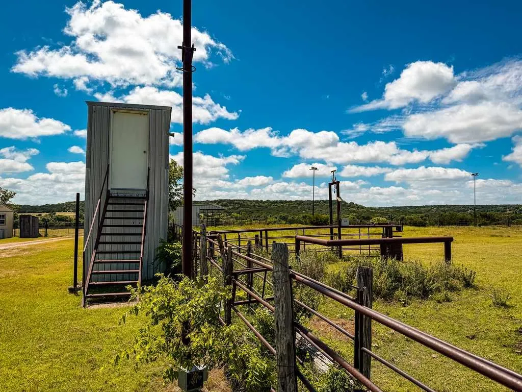 Ranch For Sale in Coryell County , 2455 FM 116, Gatesville, Texas 76528, 0, 0, Garage spaces, 0 Sqft, built in 0, mls#21295515, Real Estate Agent in Gatesville, Homes For Sale in Coryell county, Homes For Sale in Gatesville, Realtor in Gatesville Texas, Real Estate Brokerage Independent Realty Texas, Luminita Cordes Realtor