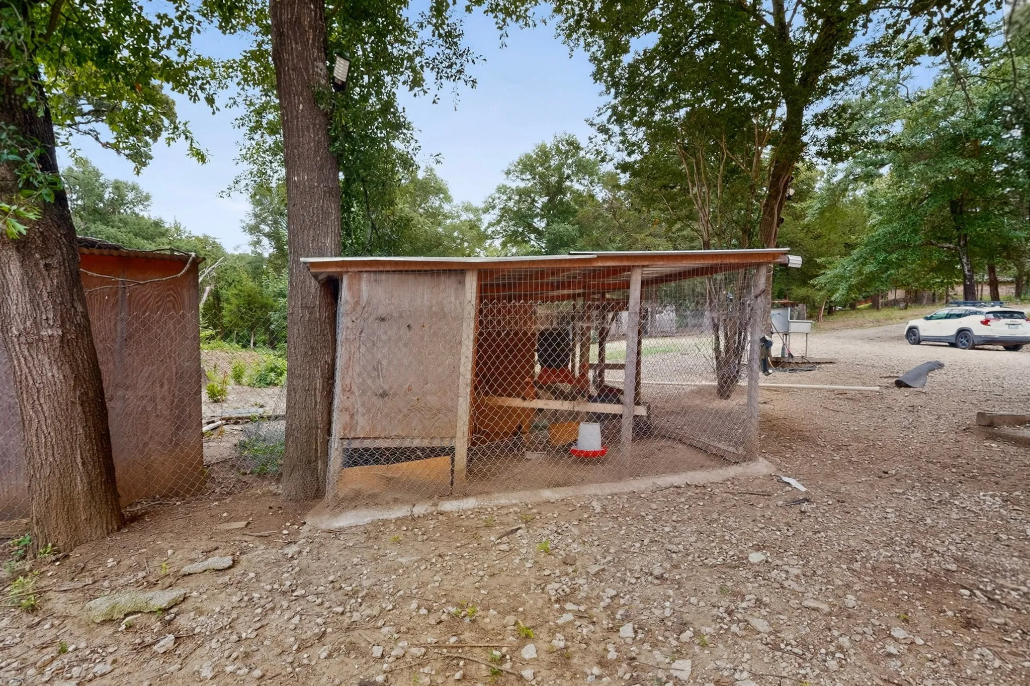 Mobile Home For Sale in Hunt County , 10823 Lakeview Trail, Quinlan, Texas 75474, 2 Bedroom, 1 Bathroom, Garage spaces, 736 Sqft, built in 1997, mls#21294285, Real Estate Agent in Quinlan, Homes For Sale in Hunt county, Homes For Sale in Quinlan, Realtor in Quinlan Texas, Real Estate Brokerage Independent Realty Texas, Luminita Cordes Realtor