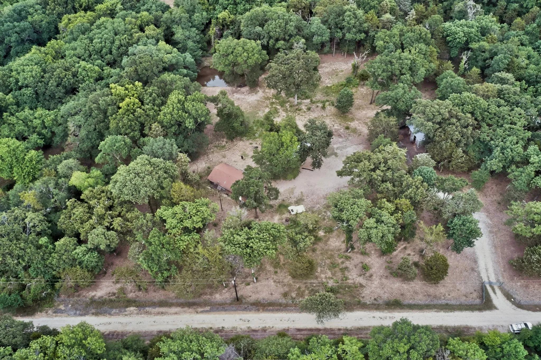 Mobile Home For Sale in Hunt County , 10823 Lakeview Trail, Quinlan, Texas 75474, 2 Bedroom, 1 Bathroom, Garage spaces, 736 Sqft, built in 1997, mls#21294285, Real Estate Agent in Quinlan, Homes For Sale in Hunt county, Homes For Sale in Quinlan, Realtor in Quinlan Texas, Real Estate Brokerage Independent Realty Texas, Luminita Cordes Realtor