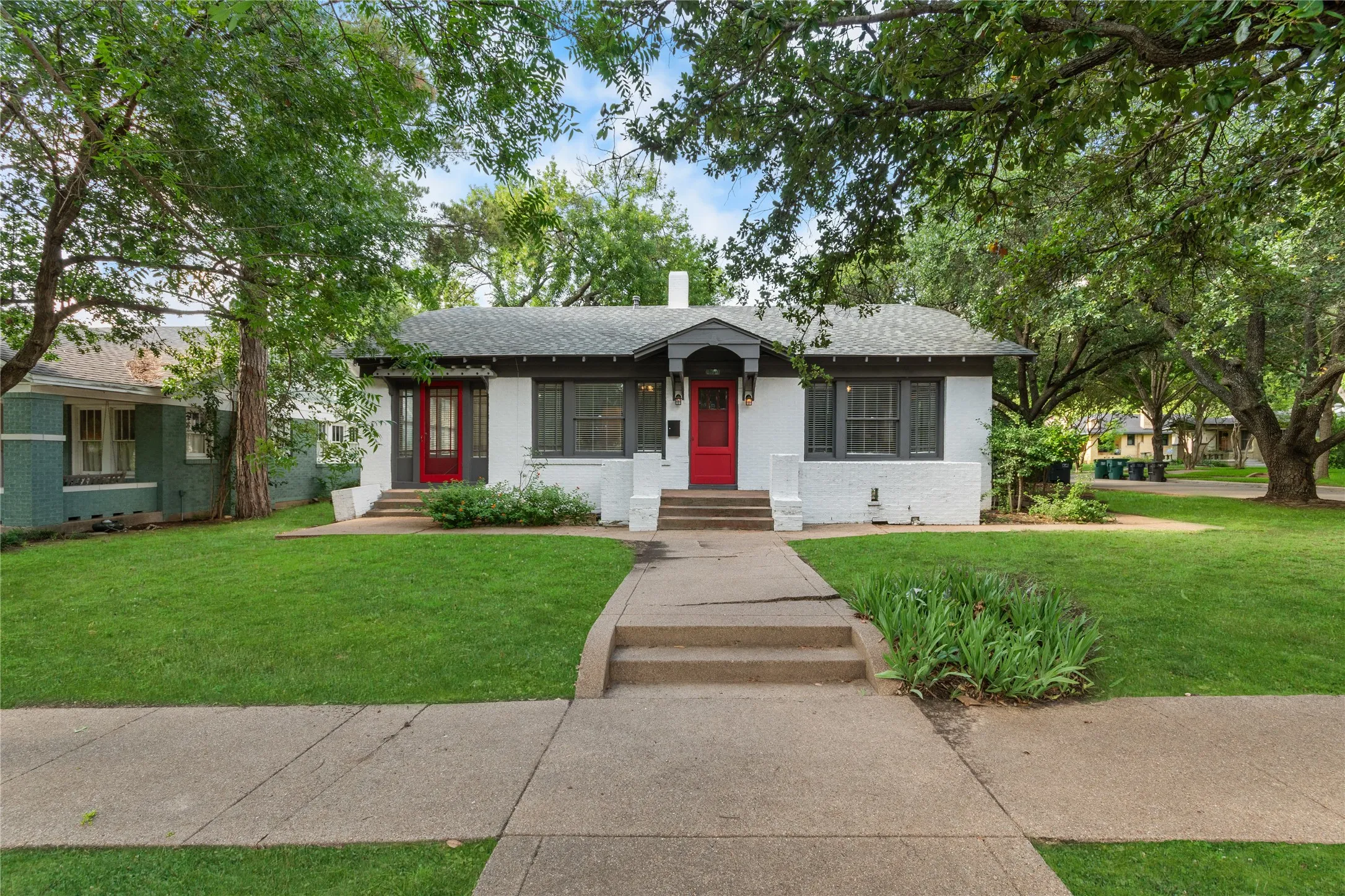 Single Family Residence For Rent in Tarrant County , 1921 Ben Hall Court, Fort Worth, Texas 76110, 3 Bedroom, 1 Bathroom, Garage spaces, 1,507 Sqft, built in 1923, mls#21295582, Real Estate Agent in Fort Worth, Homes For Rent in Tarrant county, Homes For Rent in Fort Worth, Realtor in Fort Worth Texas, Real Estate Brokerage Independent Realty Texas, Luminita Cordes Realtor