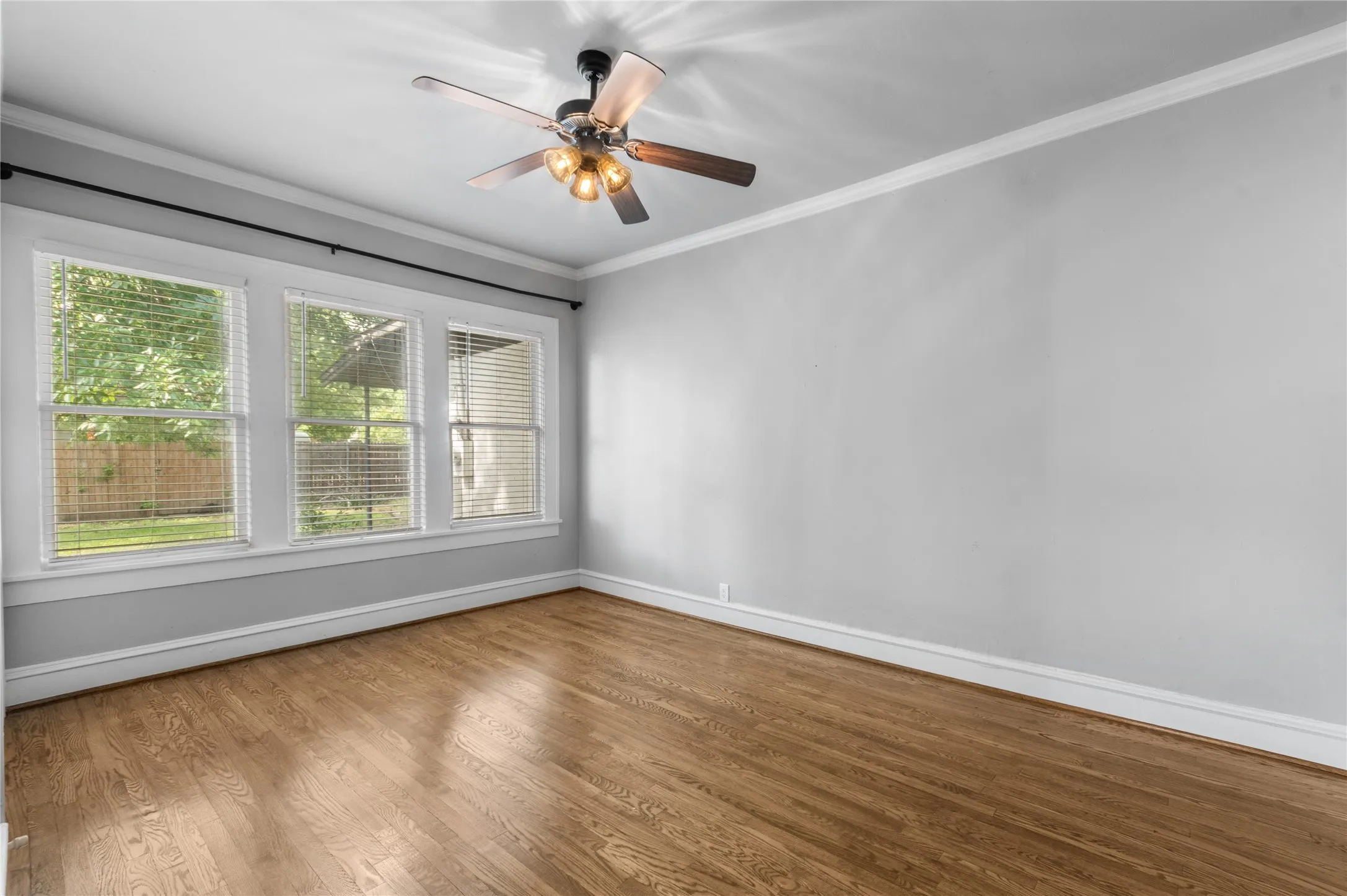 Single Family Residence For Rent in Tarrant County , 1921 Ben Hall Court, Fort Worth, Texas 76110, 3 Bedroom, 1 Bathroom, Garage spaces, 1,507 Sqft, built in 1923, mls#21295582, Real Estate Agent in Fort Worth, Homes For Rent in Tarrant county, Homes For Rent in Fort Worth, Realtor in Fort Worth Texas, Real Estate Brokerage Independent Realty Texas, Luminita Cordes Realtor