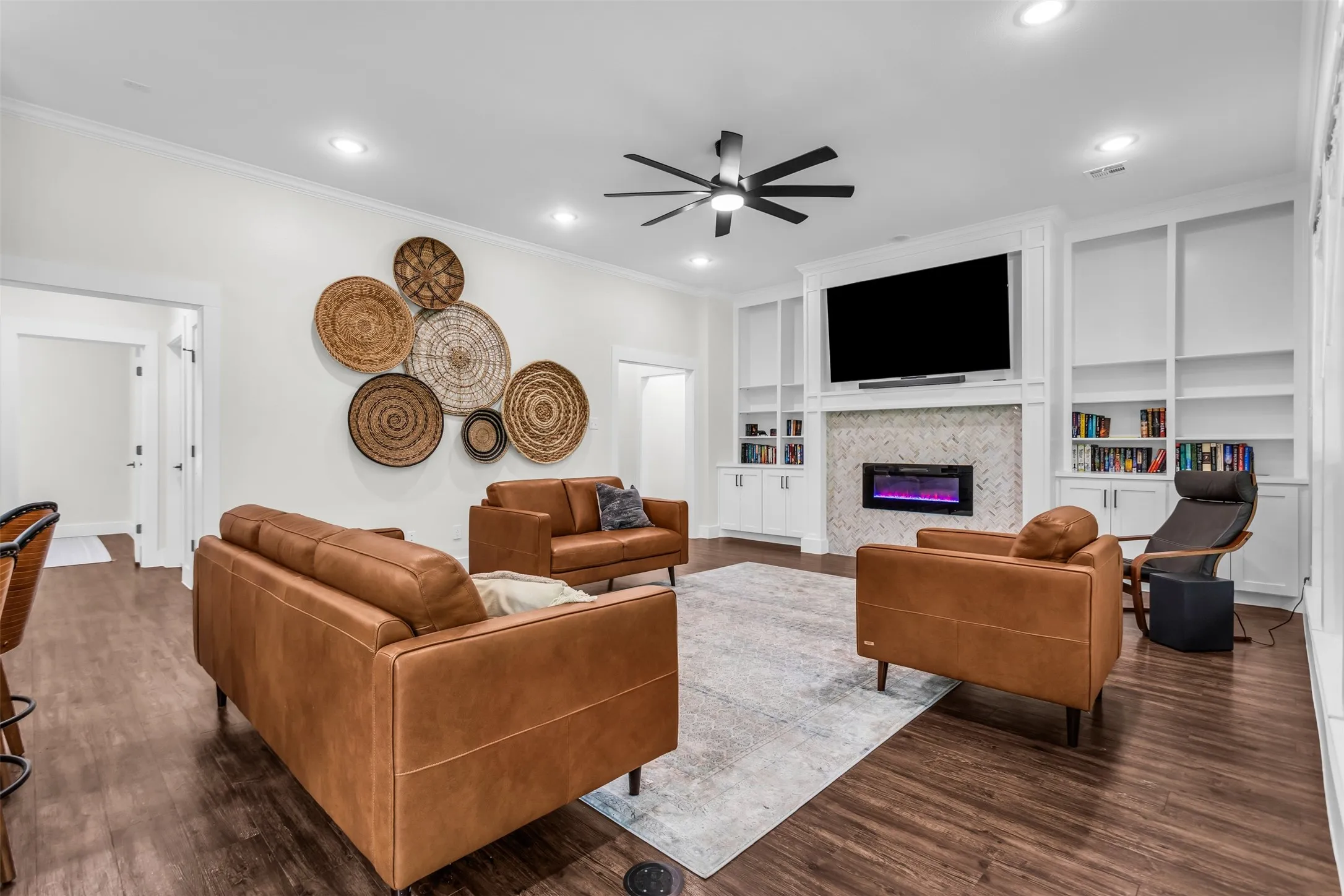 Single Family Residence For Sale in Grayson County , 1028 W Day Street, Denison, Texas 75020, 3 Bedroom, 2 Bathroom, 2 Garage spaces, 2,056 Sqft, built in 2021, mls#21275362, Real Estate Agent in Denison, Homes For Sale in Grayson county, Homes For Sale in Denison, Realtor in Denison Texas, Real Estate Brokerage Independent Realty Texas, Luminita Cordes Realtor