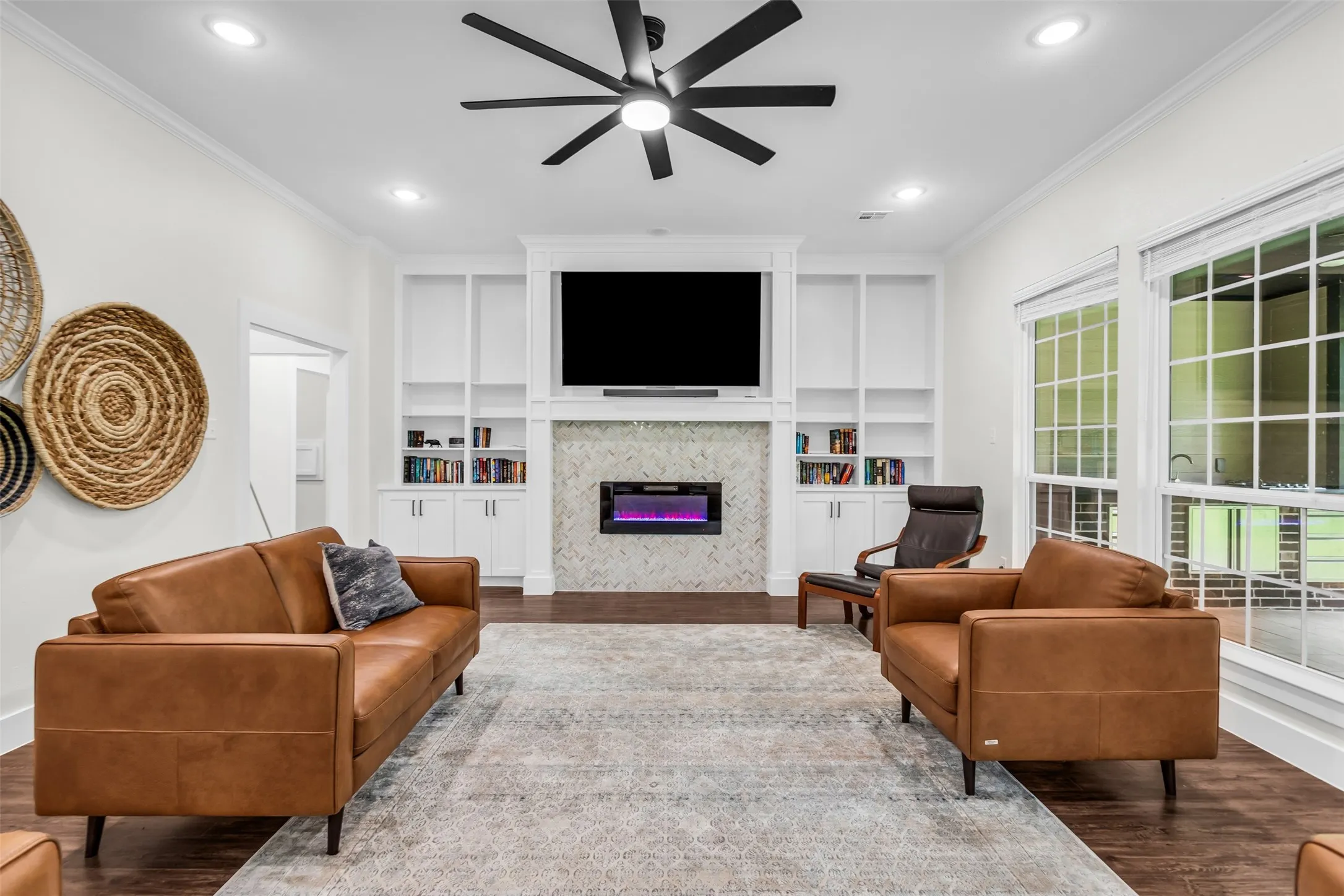 Single Family Residence For Sale in Grayson County , 1028 W Day Street, Denison, Texas 75020, 3 Bedroom, 2 Bathroom, 2 Garage spaces, 2,056 Sqft, built in 2021, mls#21275362, Real Estate Agent in Denison, Homes For Sale in Grayson county, Homes For Sale in Denison, Realtor in Denison Texas, Real Estate Brokerage Independent Realty Texas, Luminita Cordes Realtor