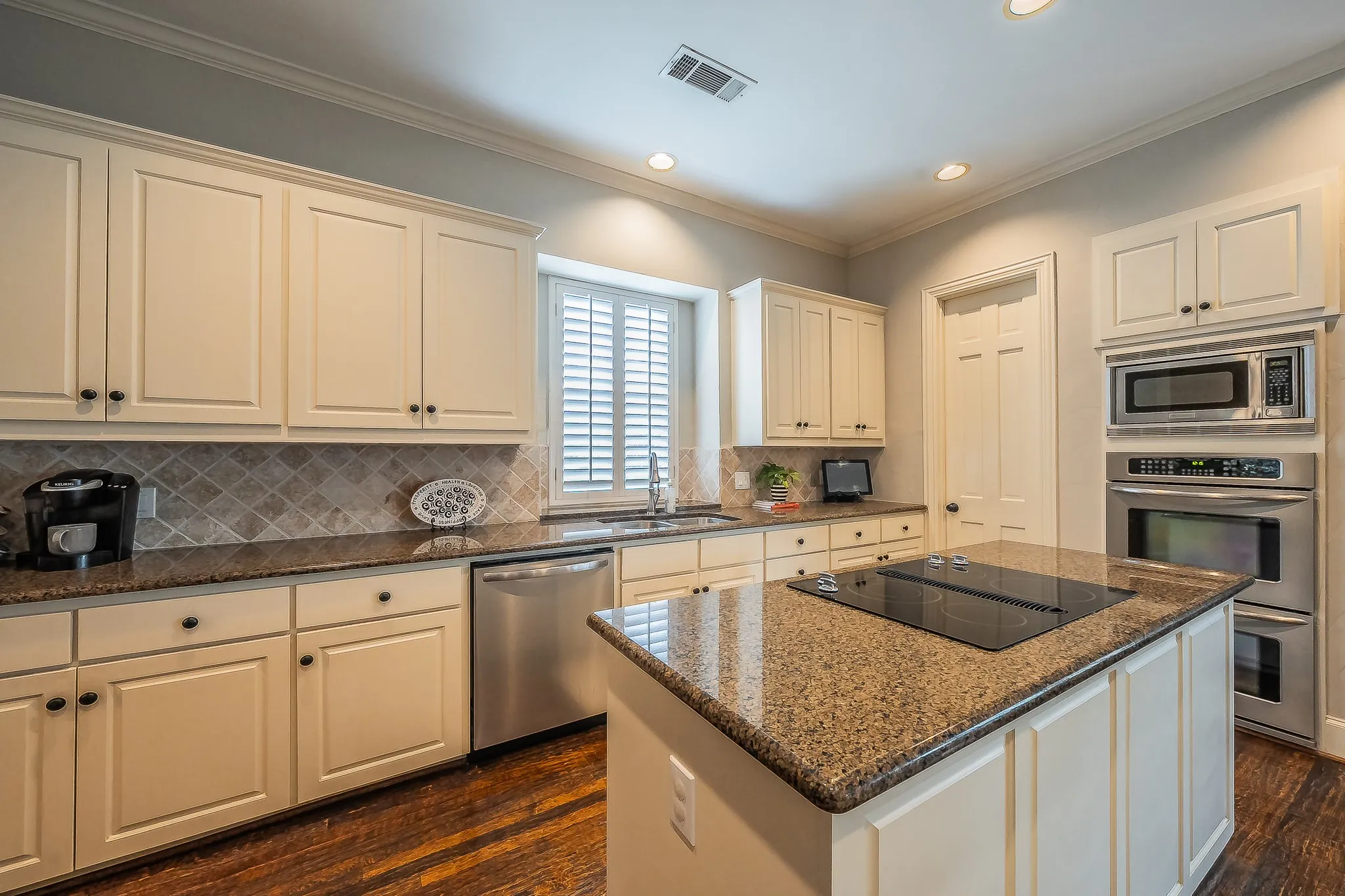 Single Family Residence For Sale in Dallas County , 1501 Cuttingham Court, Coppell, Texas 75019, 4 Bedroom, 4 Bathroom, 3 Garage spaces, 3,187 Sqft, built in 1994, mls#21294230, Real Estate Agent in Coppell, Homes For Sale in Dallas county, Homes For Sale in Coppell, Realtor in Coppell Texas, Real Estate Brokerage Independent Realty Texas, Luminita Cordes Realtor