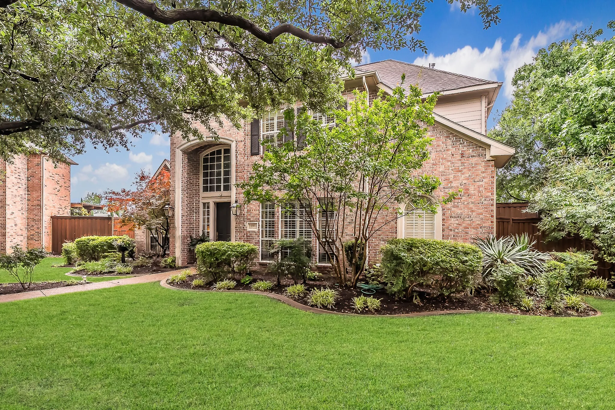 Single Family Residence For Sale in Dallas County , 1501 Cuttingham Court, Coppell, Texas 75019, 4 Bedroom, 4 Bathroom, 3 Garage spaces, 3,187 Sqft, built in 1994, mls#21294230, Real Estate Agent in Coppell, Homes For Sale in Dallas county, Homes For Sale in Coppell, Realtor in Coppell Texas, Real Estate Brokerage Independent Realty Texas, Luminita Cordes Realtor