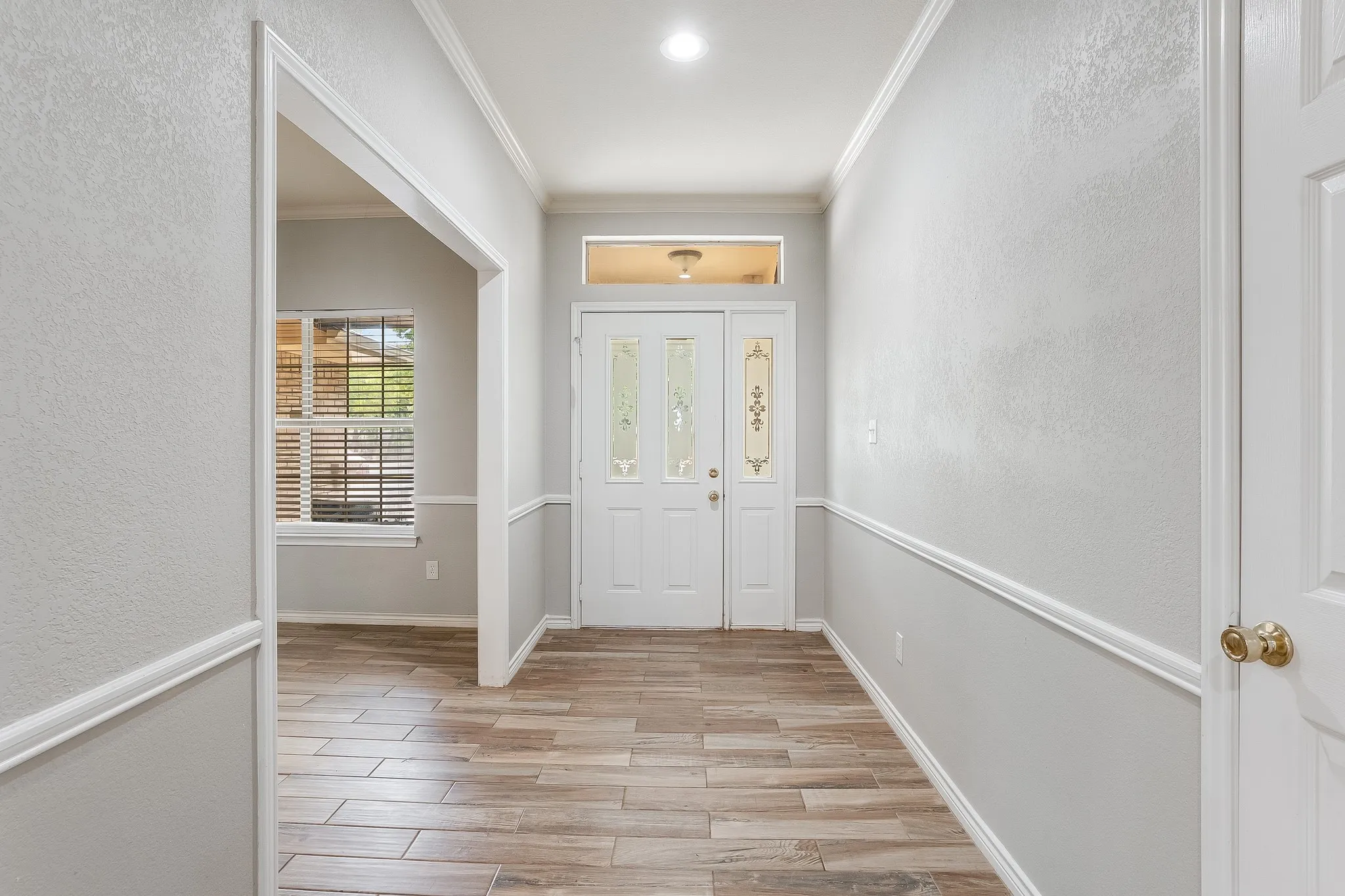 Single Family Residence For Sale in Hood County , 3906 Cimmaron Trail, Granbury, Texas 76049, 3 Bedroom, 2 Bathroom, 2 Garage spaces, 2,059 Sqft, built in 1990, mls#21282410, Real Estate Agent in Granbury, Homes For Sale in Hood county, Homes For Sale in Granbury, Realtor in Granbury Texas, Real Estate Brokerage Independent Realty Texas, Luminita Cordes Realtor