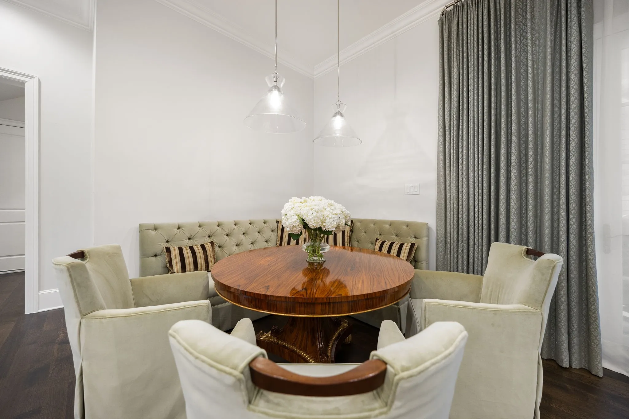 Kitchen Banquette Seating