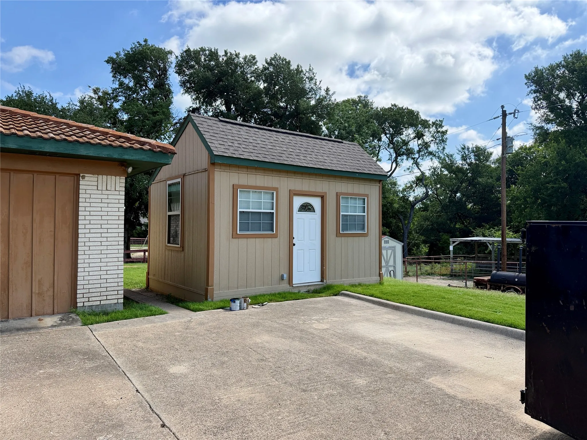 Single Family Residence For Sale in Ellis County , 4611 Fm 1387, Midlothian, Texas 76065, 3 Bedroom, 3 Bathroom, Garage spaces, 2,316 Sqft, built in 1974, mls#21295730, Real Estate Agent in Midlothian, Homes For Sale in Ellis county, Homes For Sale in Midlothian, Realtor in Midlothian Texas, Real Estate Brokerage Independent Realty Texas, Luminita Cordes Realtor