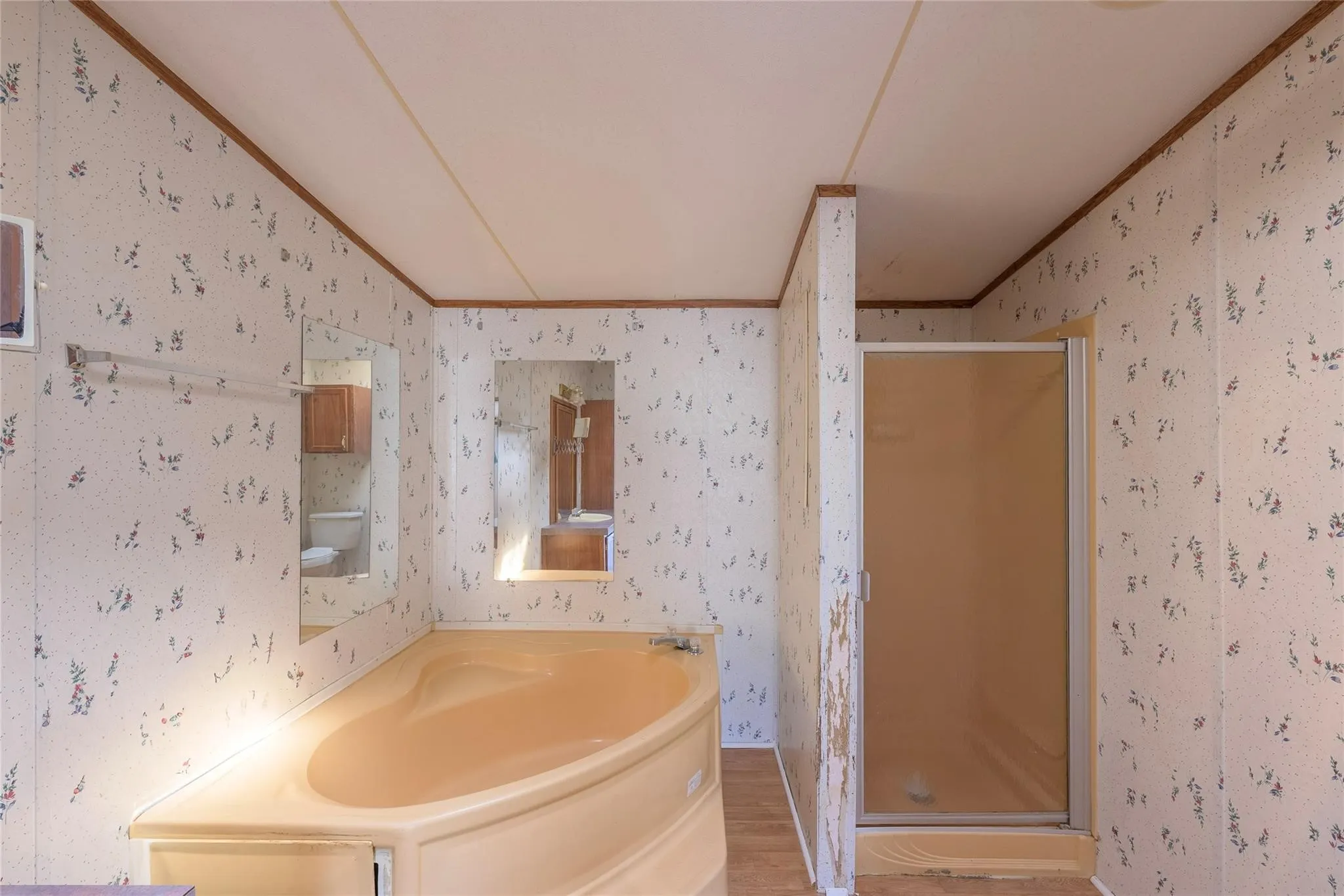 Mobile Home For Sale in Smith County , 17256 Countrywood, Lindale, Texas 75771, 3 Bedroom, 2 Bathroom, Garage spaces, 1,288 Sqft, built in 1997, mls#21268557, Real Estate Agent in Lindale, Homes For Sale in Smith county, Homes For Sale in Lindale, Realtor in Lindale Texas, Real Estate Brokerage Independent Realty Texas, Luminita Cordes Realtor