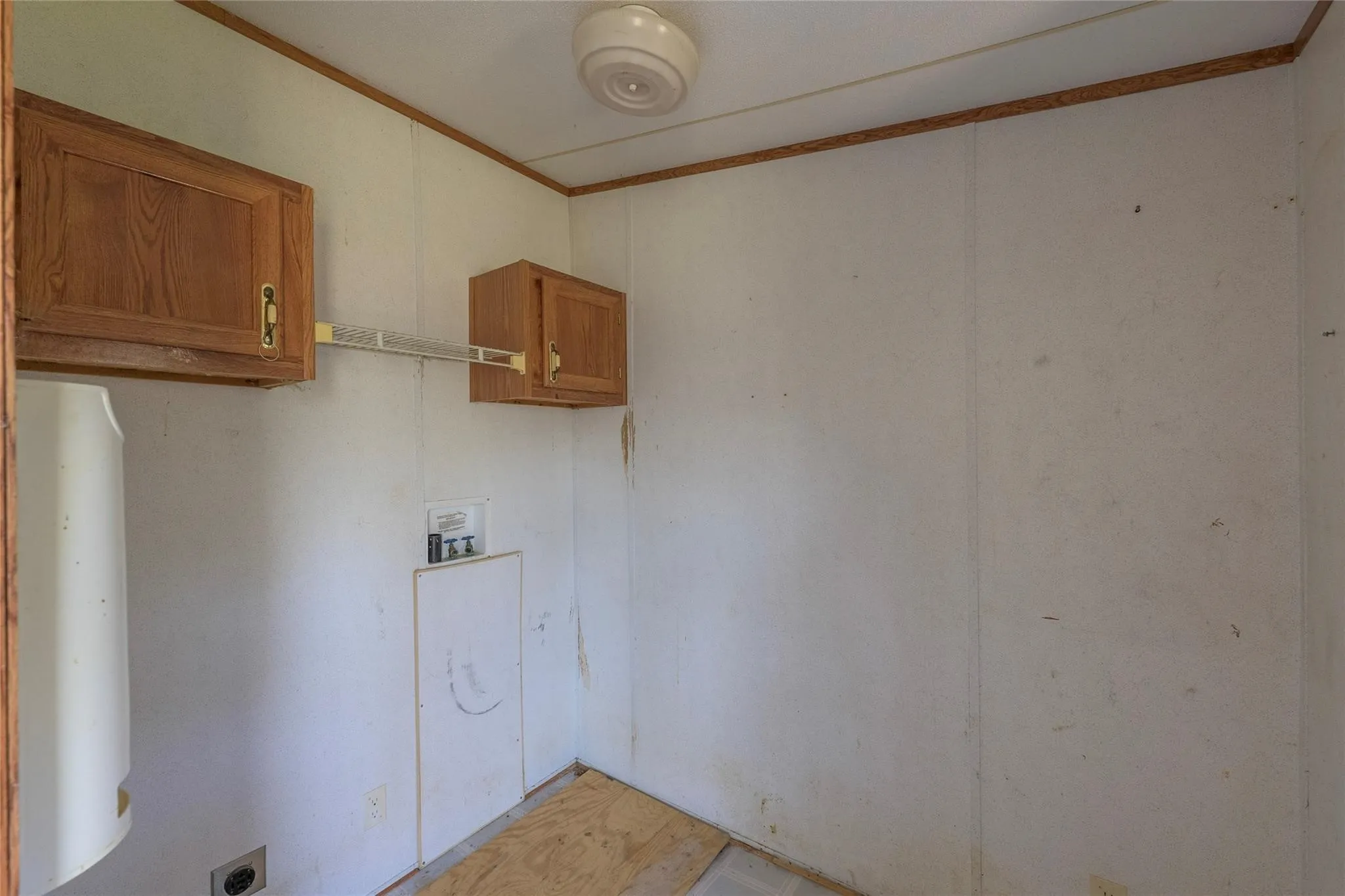 Mobile Home For Sale in Smith County , 17256 Countrywood, Lindale, Texas 75771, 3 Bedroom, 2 Bathroom, Garage spaces, 1,288 Sqft, built in 1997, mls#21268557, Real Estate Agent in Lindale, Homes For Sale in Smith county, Homes For Sale in Lindale, Realtor in Lindale Texas, Real Estate Brokerage Independent Realty Texas, Luminita Cordes Realtor