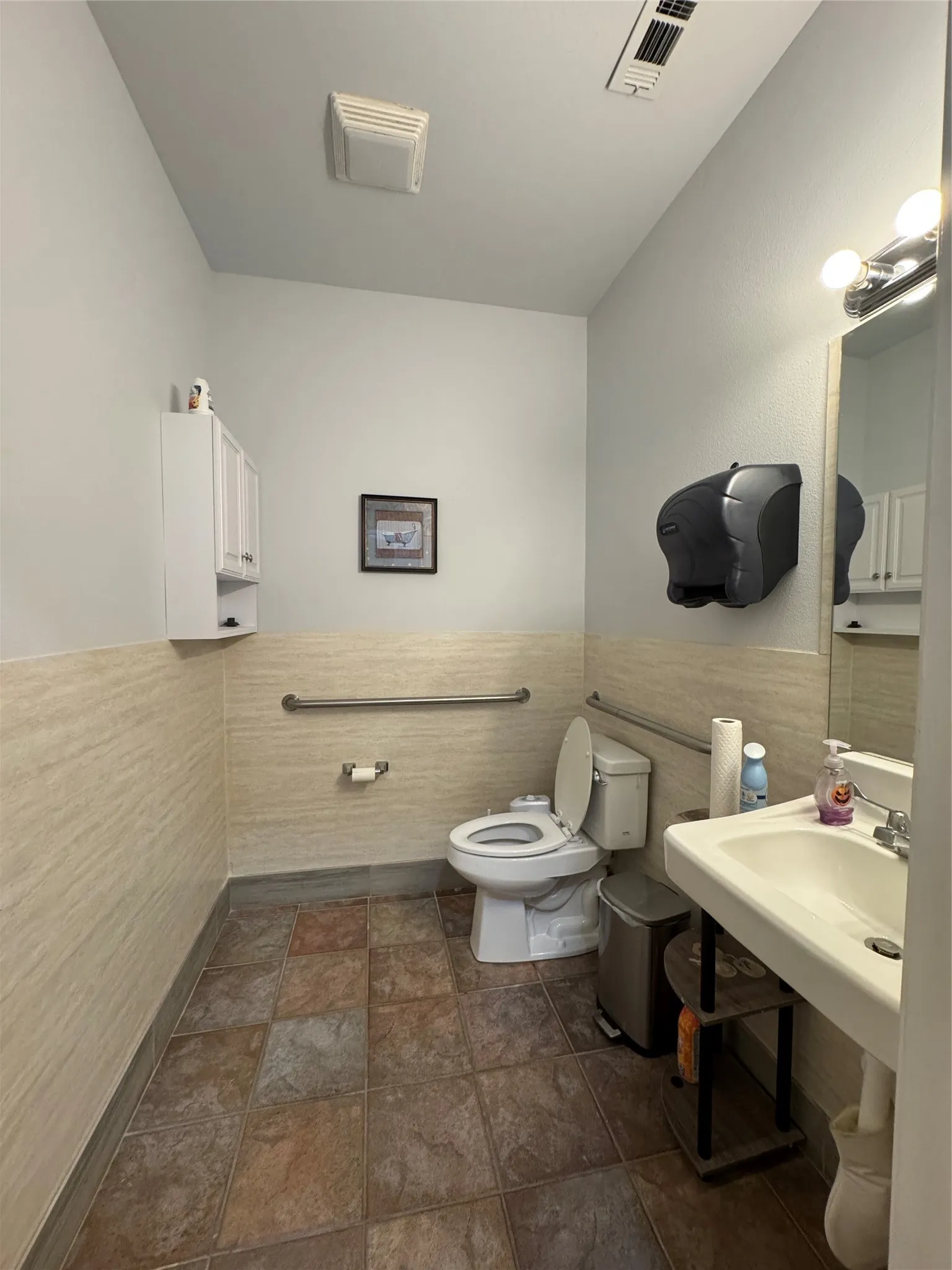 Office For Rent in Tarrant County , 5583 Davis Boulevard 100, North Richland Hills, Texas 75054, 0, 0, Garage spaces, 0 Sqft, built in 2003, Price $2,150, mls#21295732, Real Estate Agent in North Richland Hills, Homes For Rent in Tarrant county, Homes For Rent in North Richland Hills, Realtor in North Richland Hills Texas, Real Estate Brokerage Independent Realty Texas, Luminita Cordes Realtor