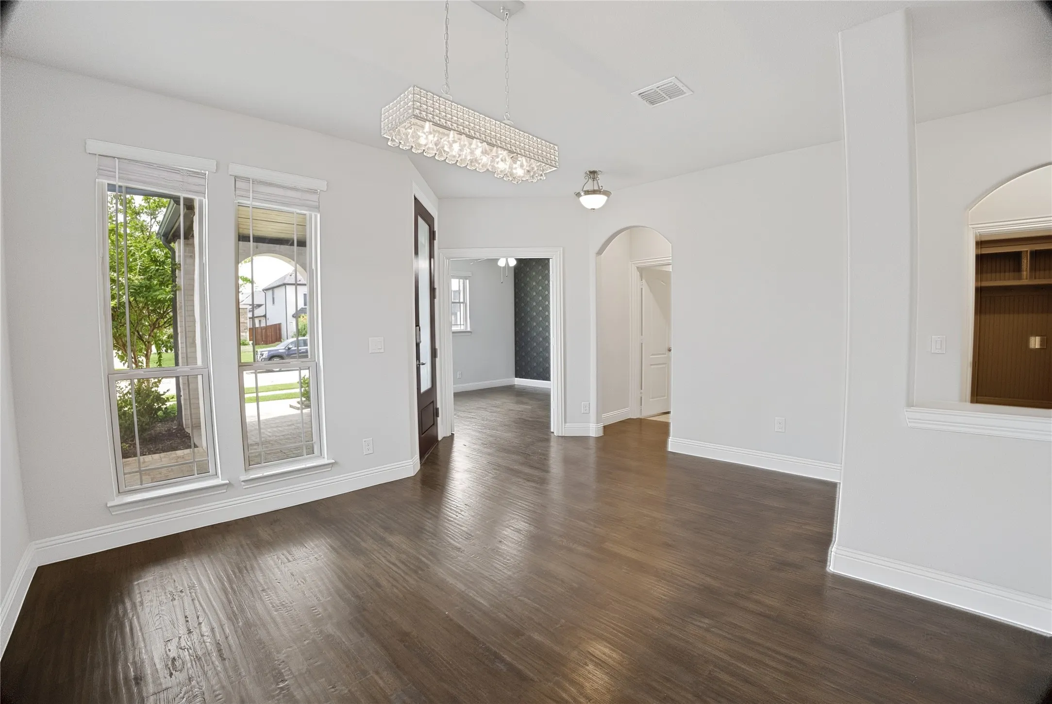 Single Family Residence For Sale in Denton County , 620 Shadow Trail, Frisco, Texas 75033, 4 Bedroom, 4 Bathroom, 2 Garage spaces, 3,423 Sqft, built in 2021, mls#21295734, Real Estate Agent in Frisco, Homes For Sale in Denton county, Homes For Sale in Frisco, Realtor in Frisco Texas, Real Estate Brokerage Independent Realty Texas, Luminita Cordes Realtor