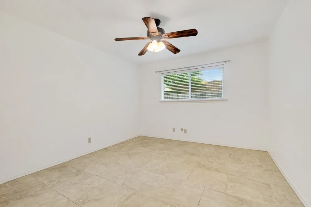 Duplex For Sale in Denton County , 2416-2418 Bolivar Street, Denton, Texas 76201, 4 Bedroom, 2 Bathroom, 4 Garage spaces, 0 Sqft, built in 1971, mls#21292662, Real Estate Agent in Denton, Homes For Sale in Denton county, Homes For Sale in Denton, Realtor in Denton Texas, Real Estate Brokerage Independent Realty Texas, Luminita Cordes Realtor