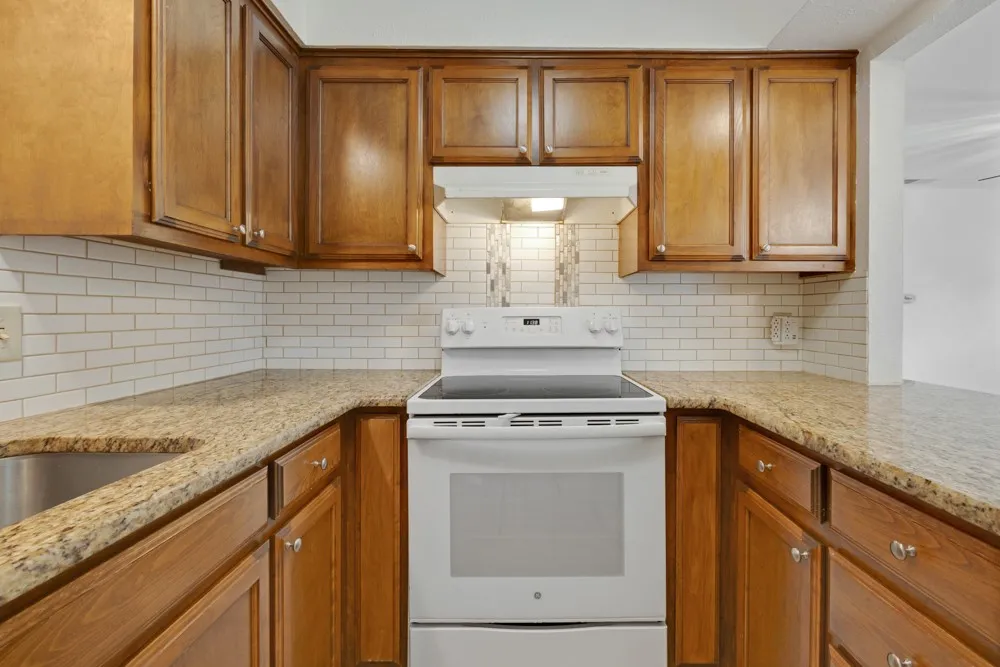 Duplex For Sale in Denton County , 2416-2418 Bolivar Street, Denton, Texas 76201, 4 Bedroom, 2 Bathroom, 4 Garage spaces, 0 Sqft, built in 1971, mls#21292662, Real Estate Agent in Denton, Homes For Sale in Denton county, Homes For Sale in Denton, Realtor in Denton Texas, Real Estate Brokerage Independent Realty Texas, Luminita Cordes Realtor
