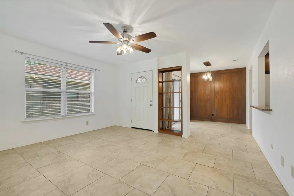 Duplex For Sale in Denton County , 2416-2418 Bolivar Street, Denton, Texas 76201, 4 Bedroom, 2 Bathroom, 4 Garage spaces, 0 Sqft, built in 1971, mls#21292662, Real Estate Agent in Denton, Homes For Sale in Denton county, Homes For Sale in Denton, Realtor in Denton Texas, Real Estate Brokerage Independent Realty Texas, Luminita Cordes Realtor