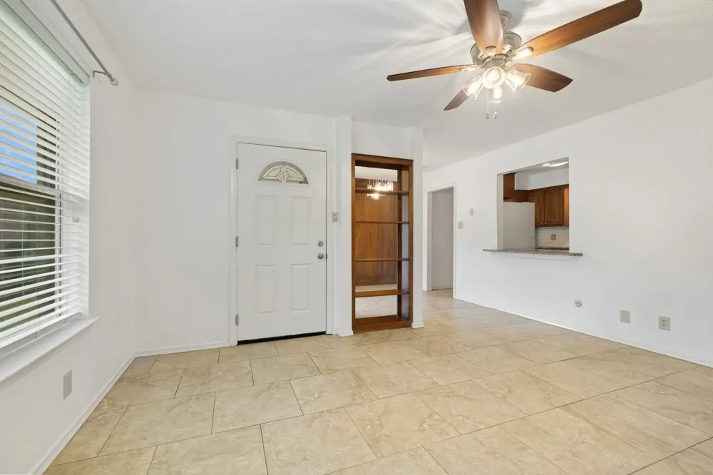 Duplex For Sale in Denton County , 2416-2418 Bolivar Street, Denton, Texas 76201, 4 Bedroom, 2 Bathroom, 4 Garage spaces, 0 Sqft, built in 1971, mls#21292662, Real Estate Agent in Denton, Homes For Sale in Denton county, Homes For Sale in Denton, Realtor in Denton Texas, Real Estate Brokerage Independent Realty Texas, Luminita Cordes Realtor