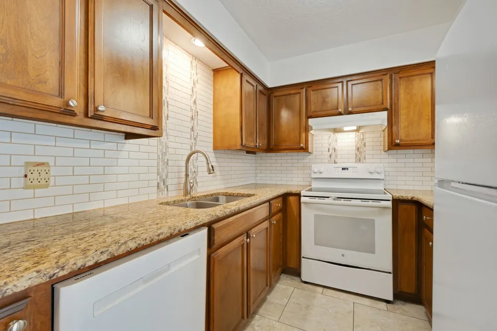 Duplex For Sale in Denton County , 2416-2418 Bolivar Street, Denton, Texas 76201, 4 Bedroom, 2 Bathroom, 4 Garage spaces, 0 Sqft, built in 1971, mls#21292662, Real Estate Agent in Denton, Homes For Sale in Denton county, Homes For Sale in Denton, Realtor in Denton Texas, Real Estate Brokerage Independent Realty Texas, Luminita Cordes Realtor