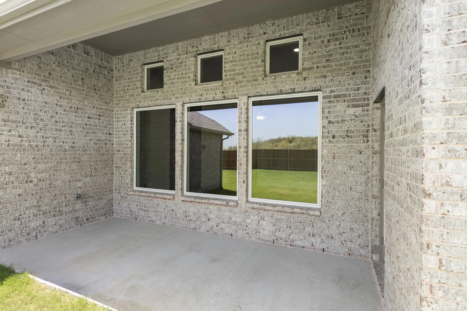 25. 3712 Clearview Ranch - Patio