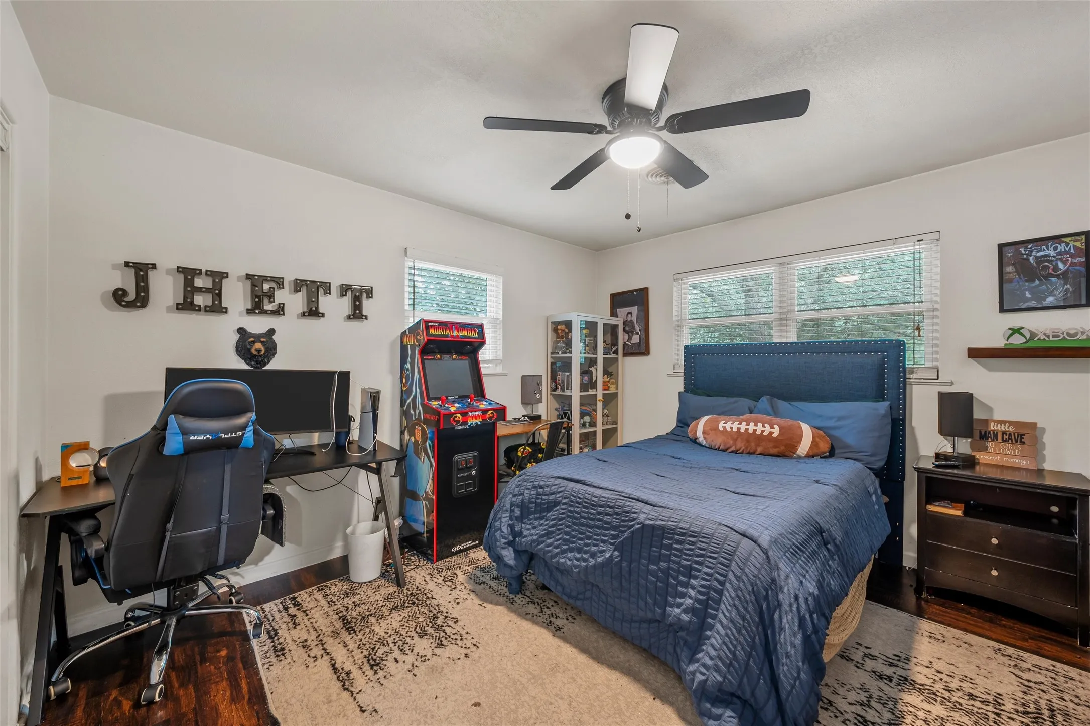 Single Family Residence For Sale in Mc Lennan County , 617 Cardinal Drive, Woodway, Texas 76712, 4 Bedroom, 3 Bathroom, Garage spaces, 2,178 Sqft, built in 1960, mls#21294213, Real Estate Agent in Woodway, Homes For Sale in Mc Lennan county, Homes For Sale in Woodway, Realtor in Woodway Texas, Real Estate Brokerage Independent Realty Texas, Luminita Cordes Realtor