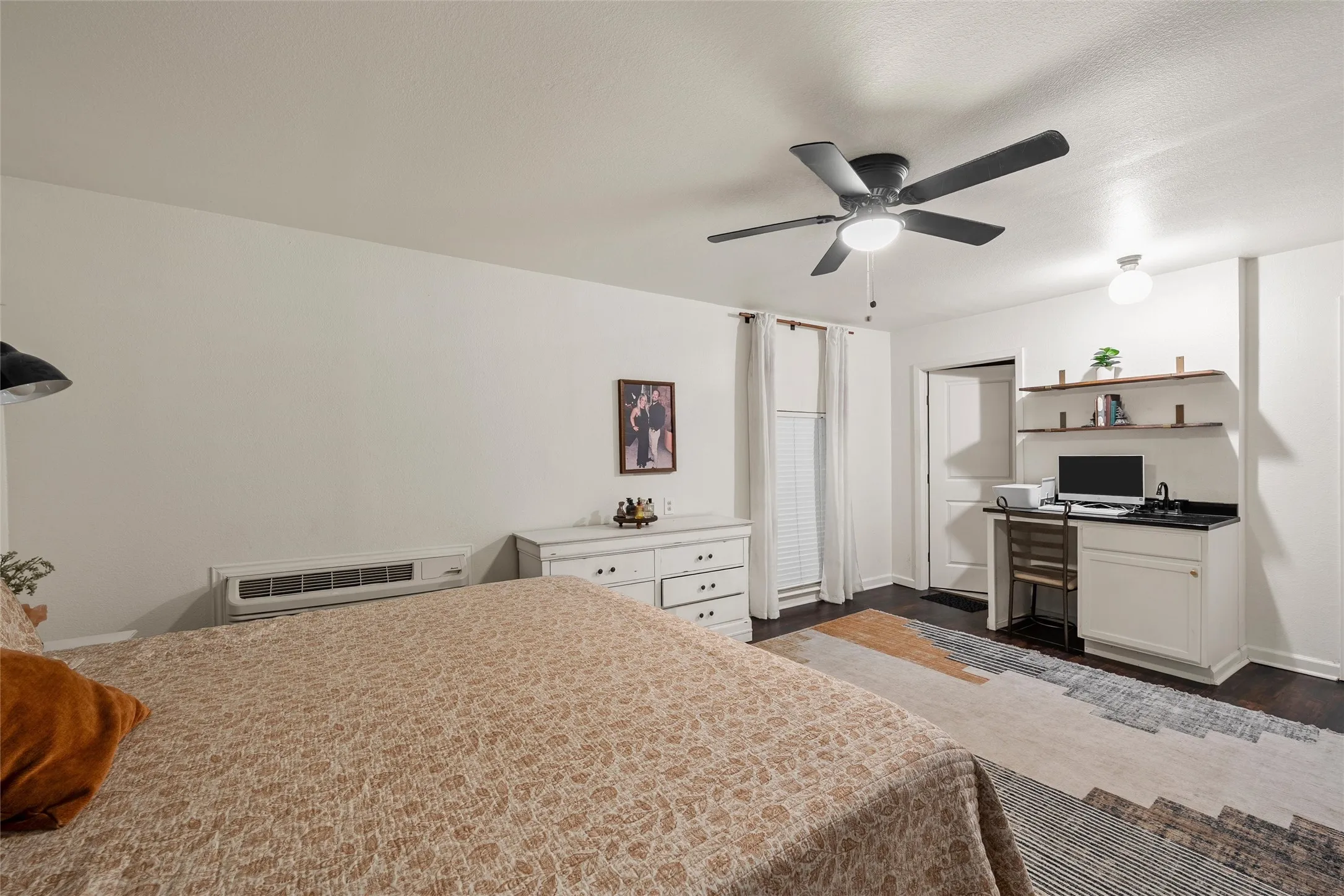 Single Family Residence For Sale in Mc Lennan County , 617 Cardinal Drive, Woodway, Texas 76712, 4 Bedroom, 3 Bathroom, Garage spaces, 2,178 Sqft, built in 1960, mls#21294213, Real Estate Agent in Woodway, Homes For Sale in Mc Lennan county, Homes For Sale in Woodway, Realtor in Woodway Texas, Real Estate Brokerage Independent Realty Texas, Luminita Cordes Realtor